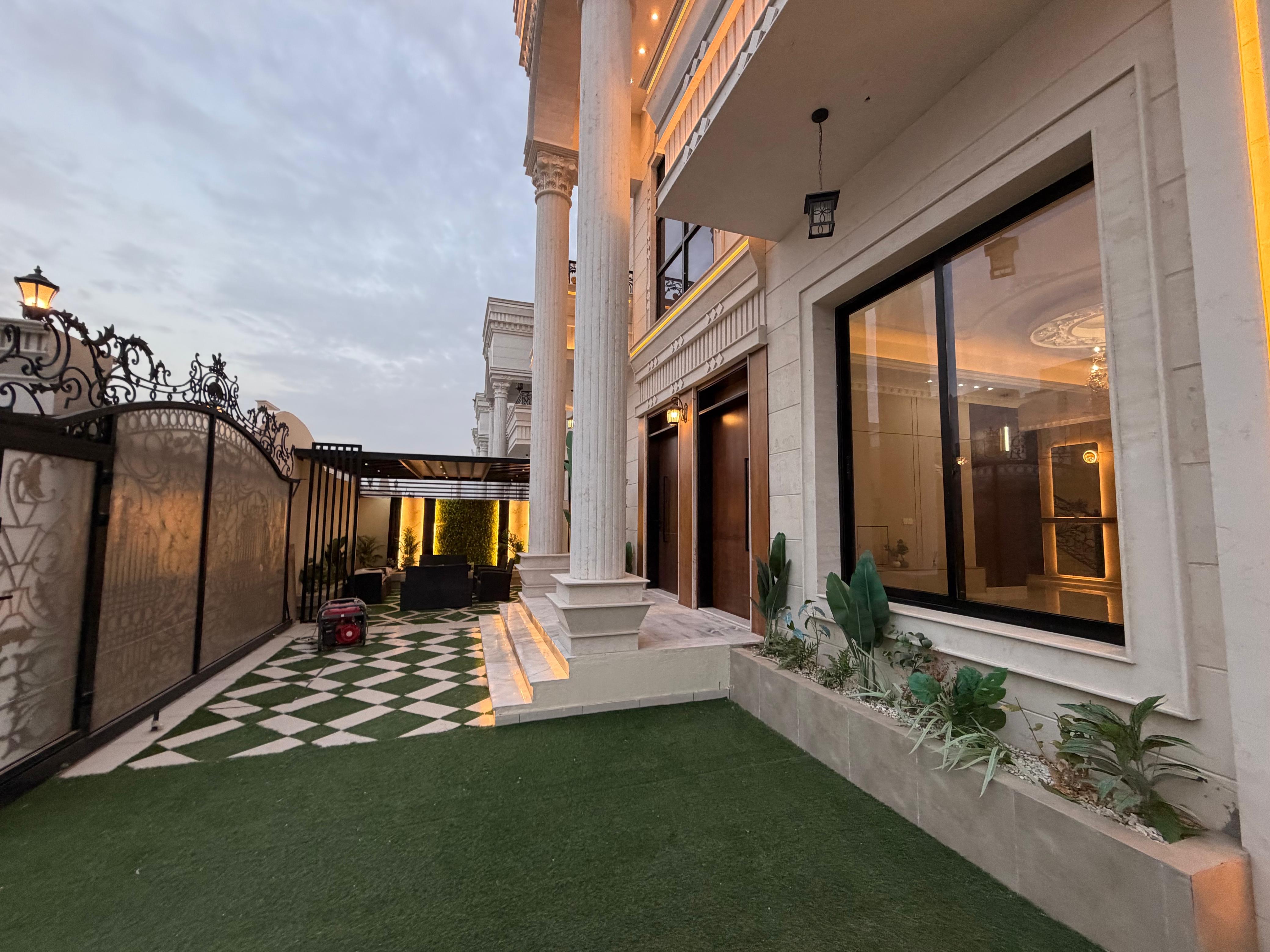 Classic villa for sale, built entirely of stone, in Al-Haliou 2 area 10
