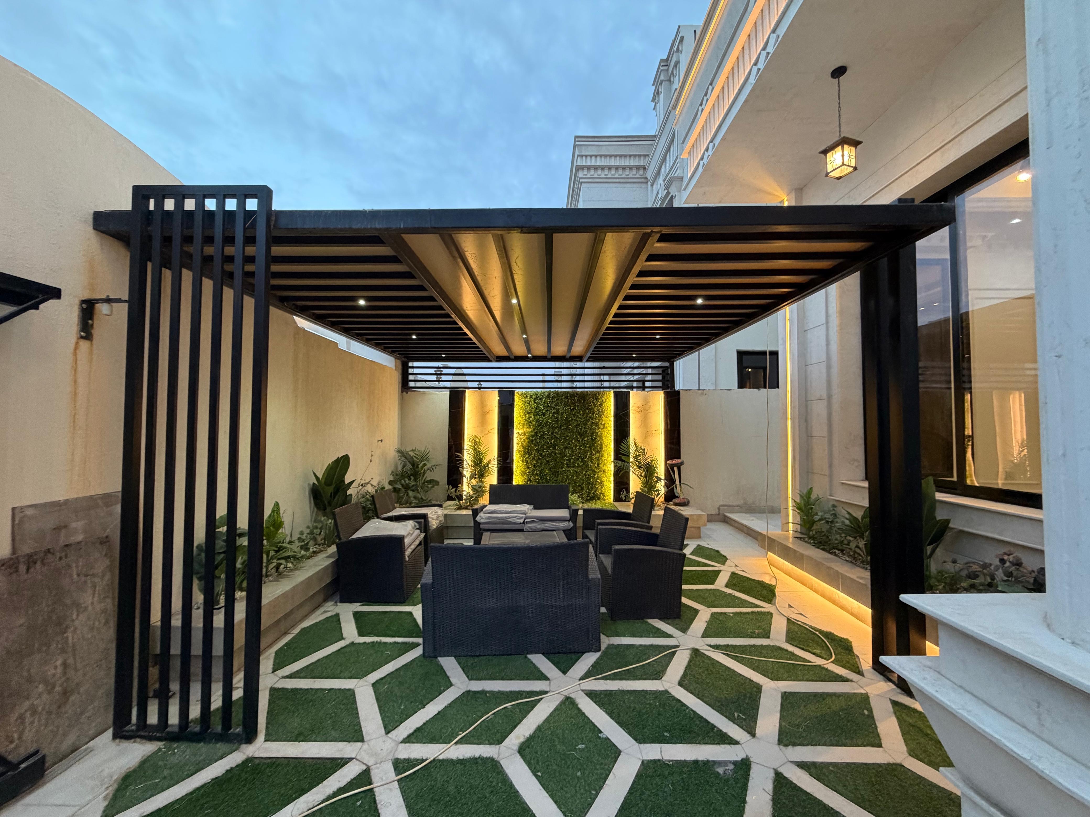 Classic villa for sale, built entirely of stone, in Al-Haliou 2 area 11