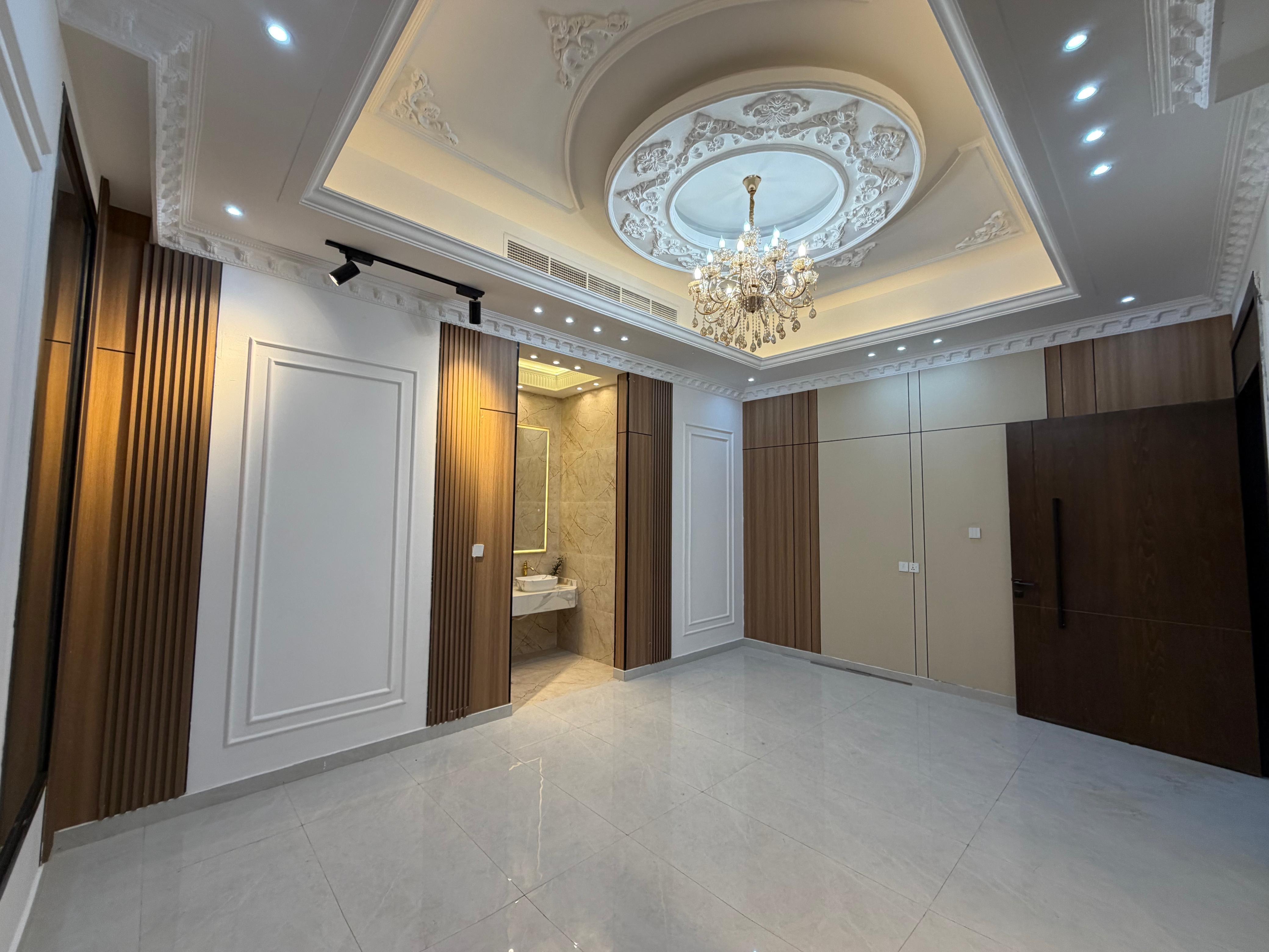 Classic villa for sale, built entirely of stone, in Al-Haliou 2 area 15