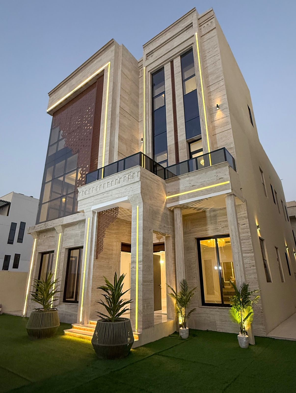 Luxury villa for sale in Al-Aliya area with private pool