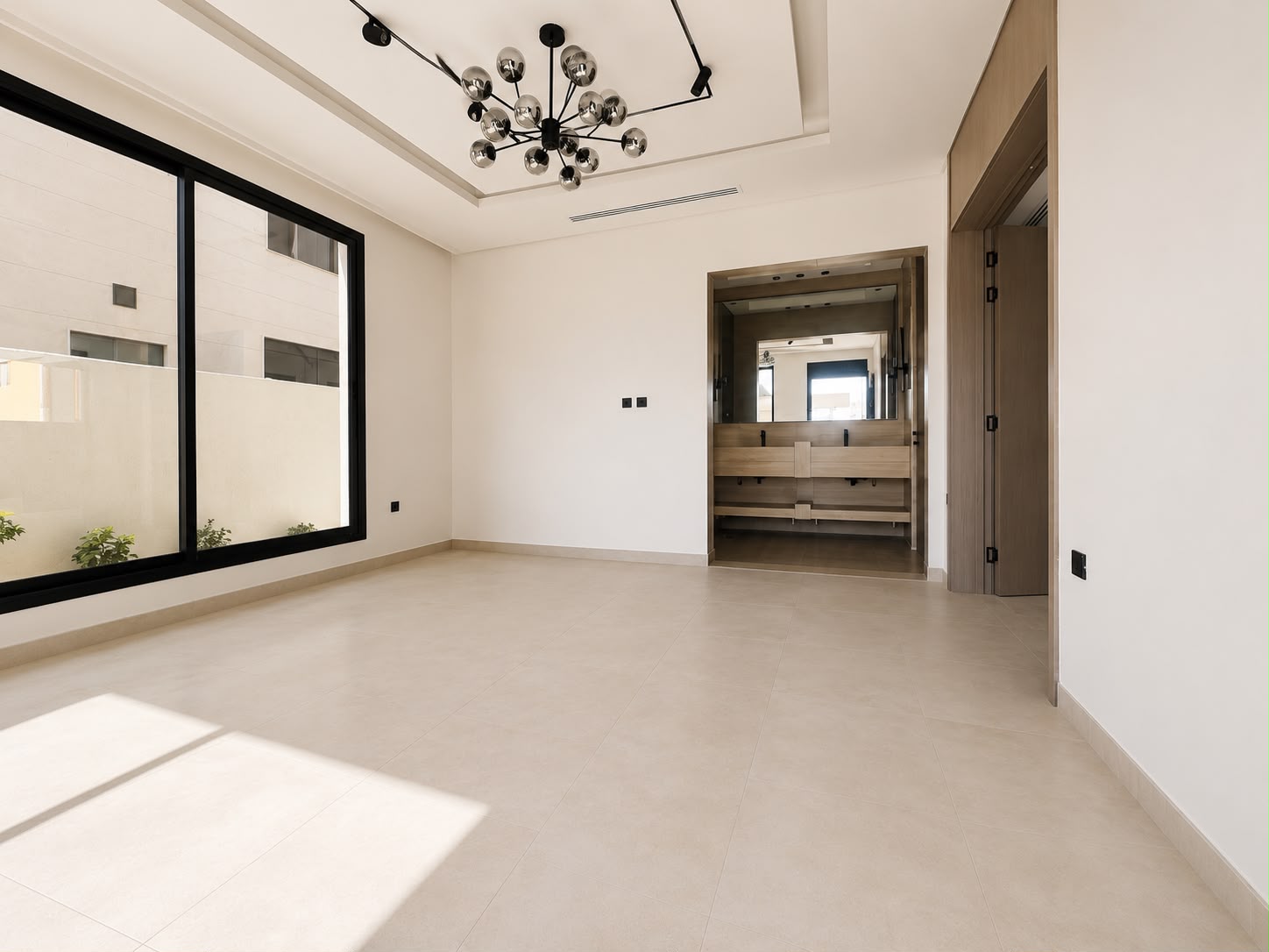 Luxury villa for sale, corner lot, high-end finishing, fully centralized air conditioning 13