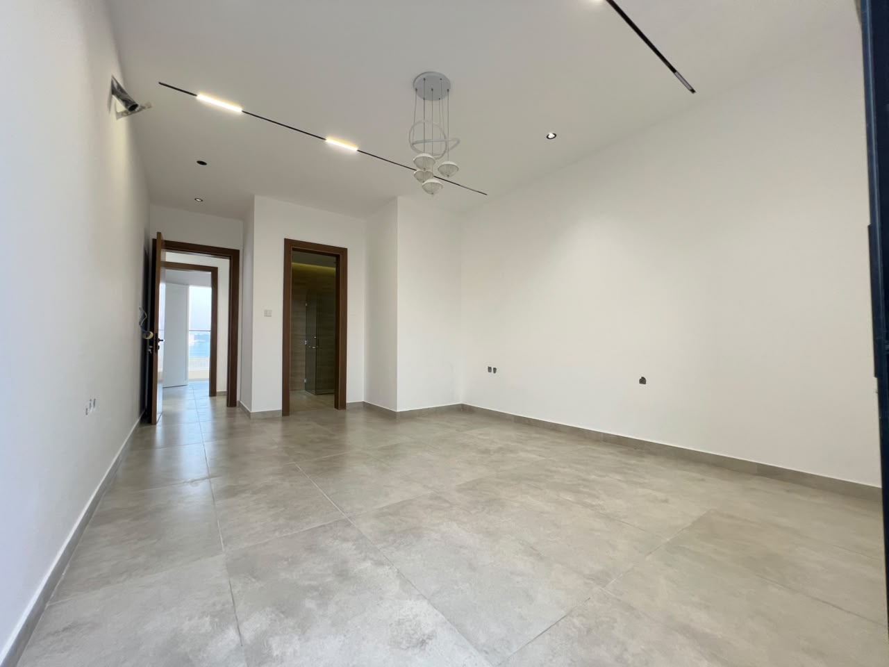 Luxury townhouse for sale in Al Zahia area 8