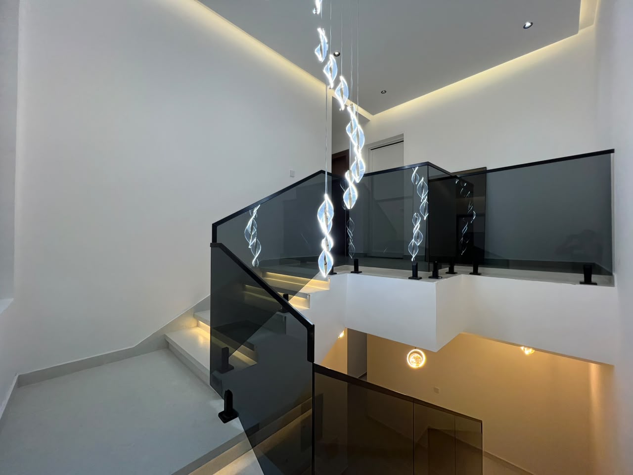 Luxury townhouse for sale in Al Zahia area 10