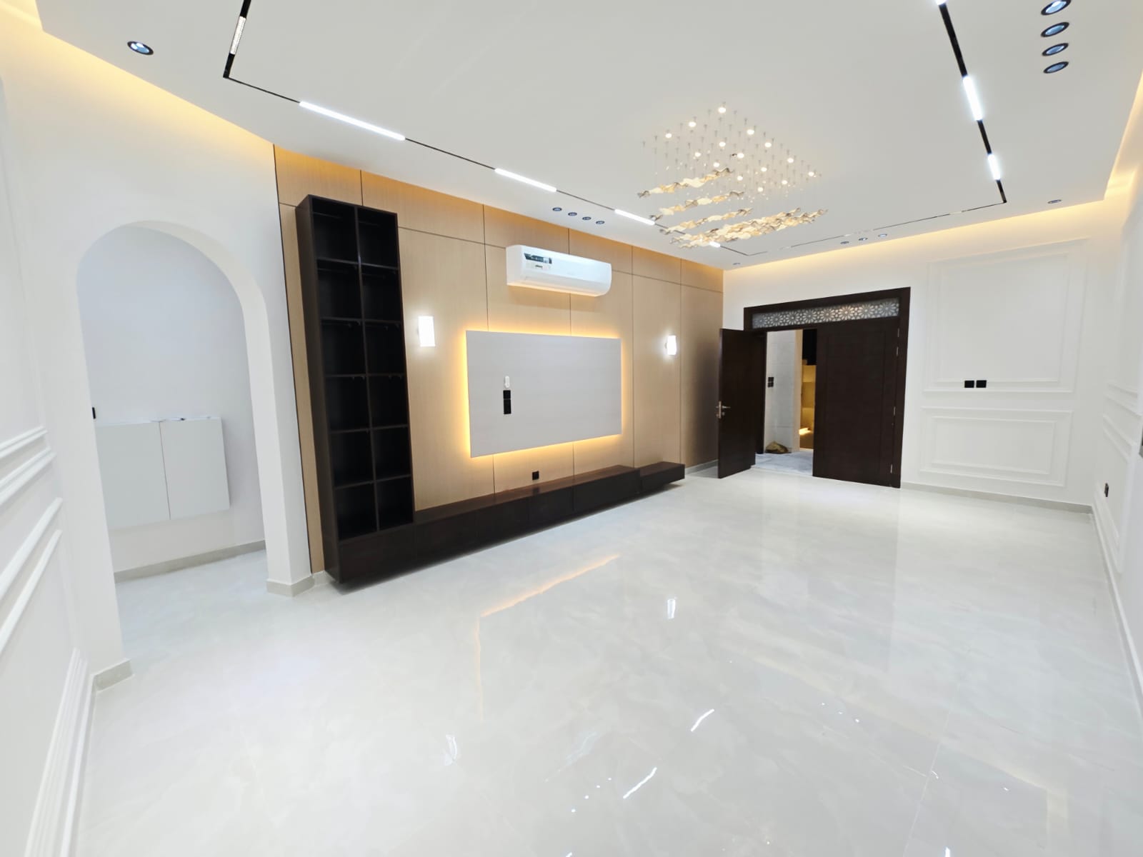 Villa for sale, residential/commercial, in Ajman, Al Muwaihat 1 area 10