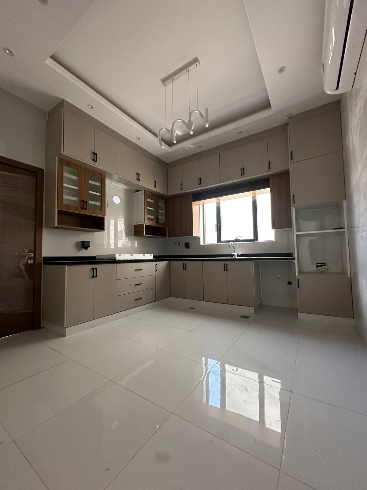 Modern villa for sale in Al Bahia area, Ajman, including air conditioning. 10