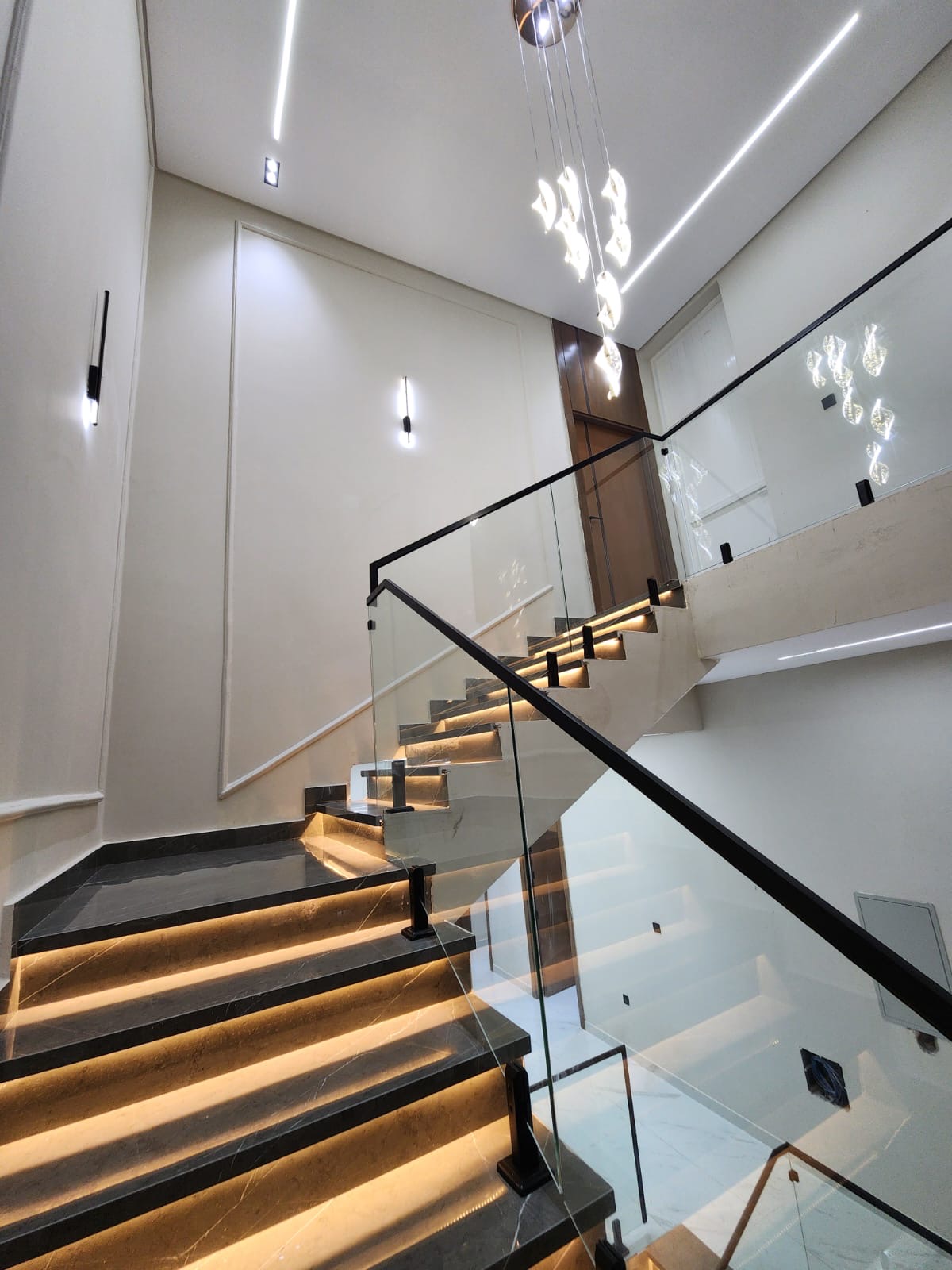 For sale: Luxurious modern villa in Al Yasmin area, Ajman 9