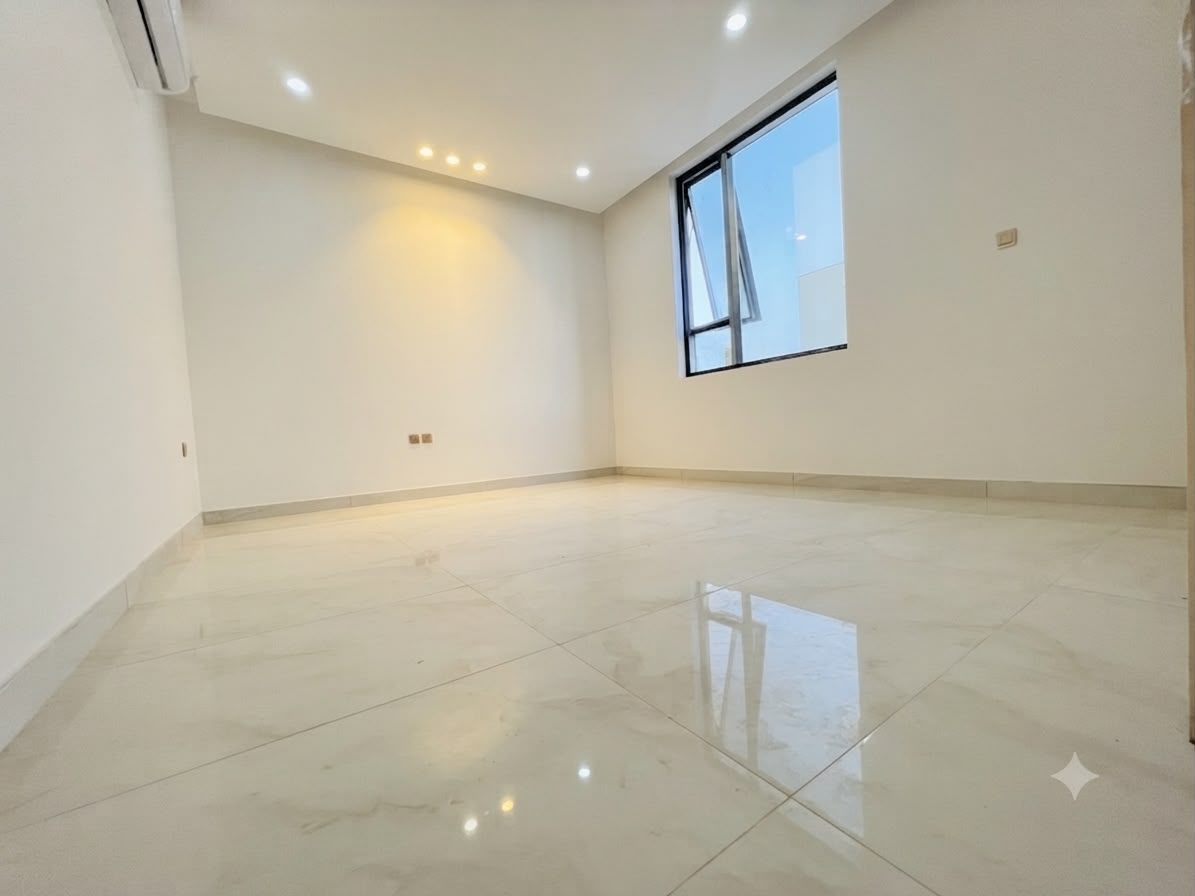 Villa for sale in Al Zahia, including registration and ownership fees, and with air conditioning. 5