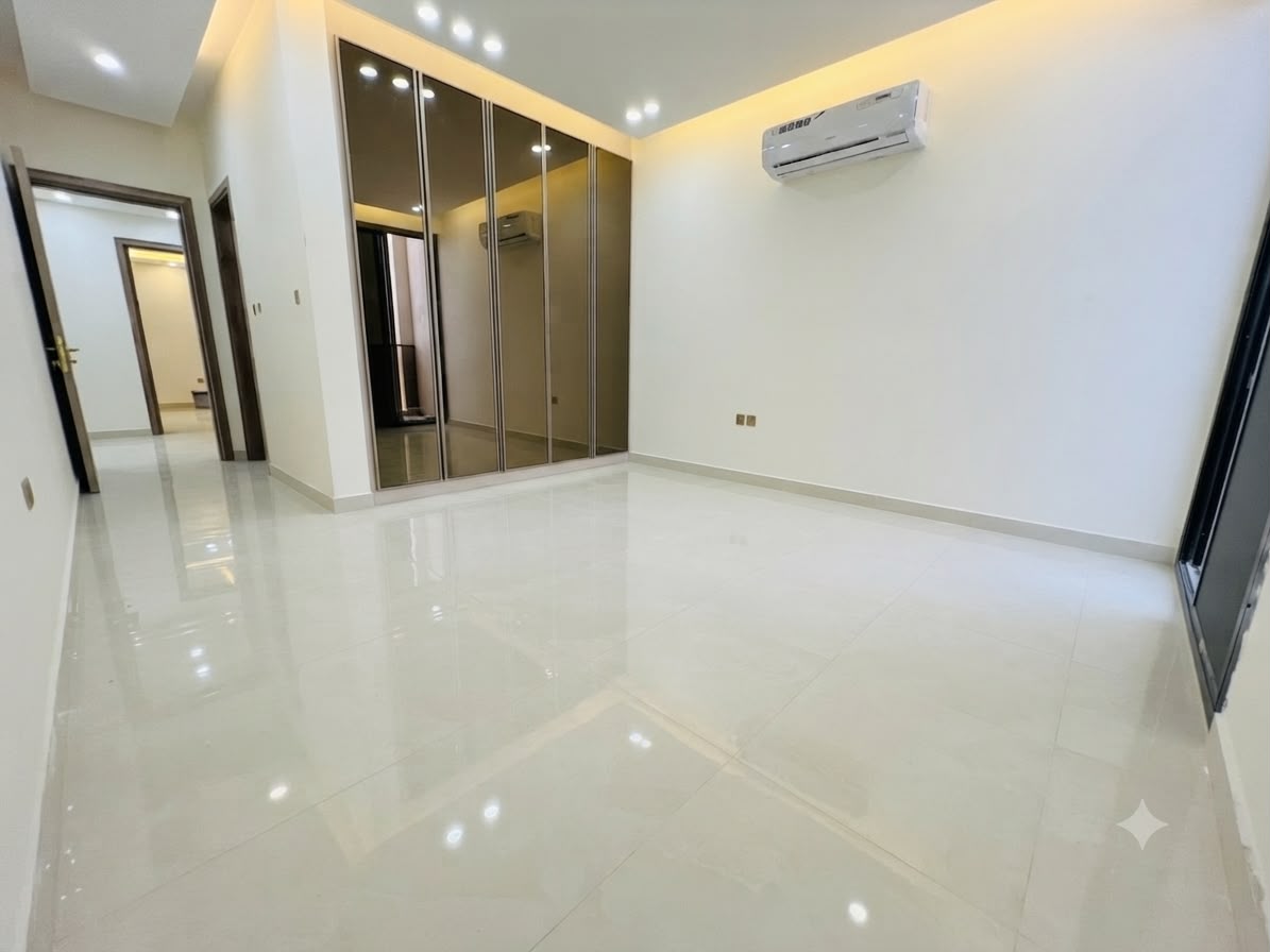 Villa for sale in Al Zahia, including registration and ownership fees, and with air conditioning. 6