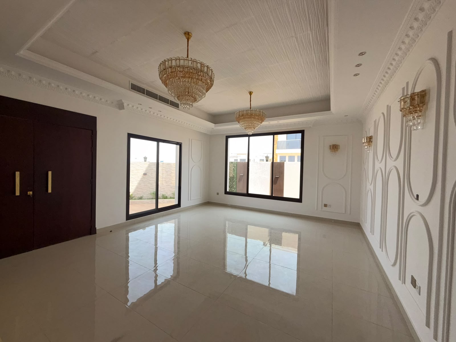 Modern villa for sale in Al Yasmin, registration fees included 3