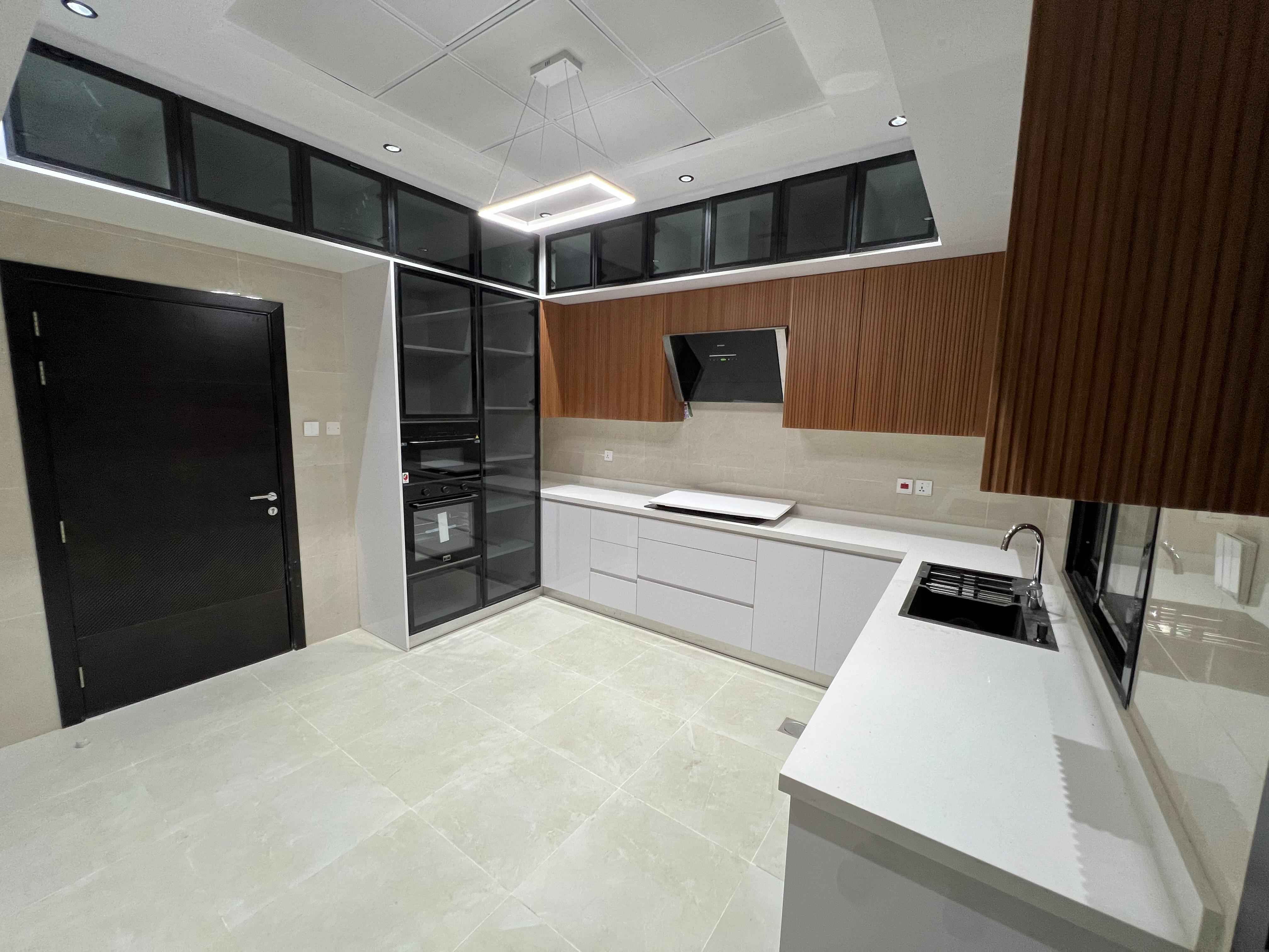 Villa for sale in Al-Haliou 2 area, corner unit, including registration and ownership fees 7