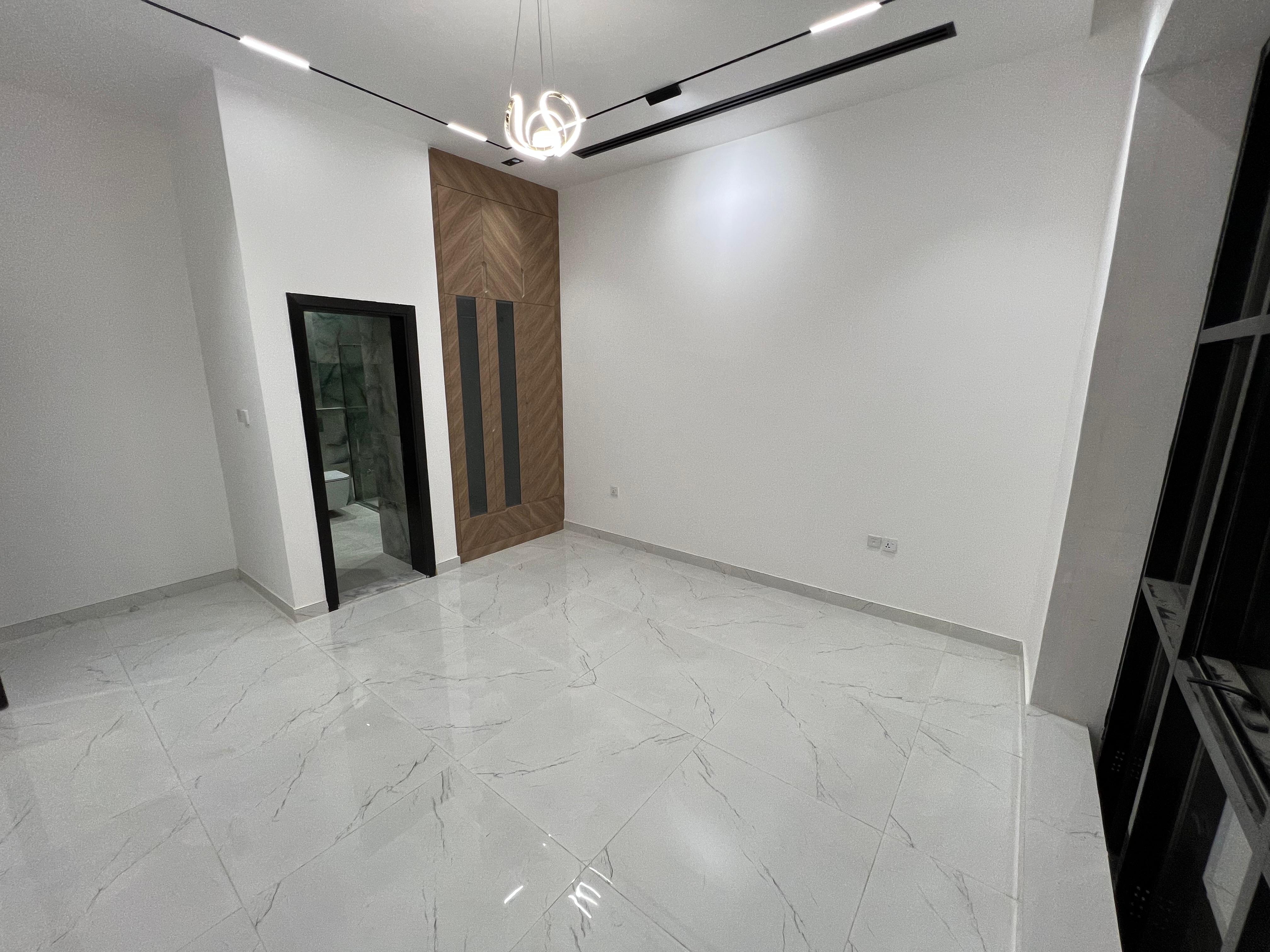 Villa for sale in Al-Haliou 2 area, corner unit, including registration and ownership fees 10