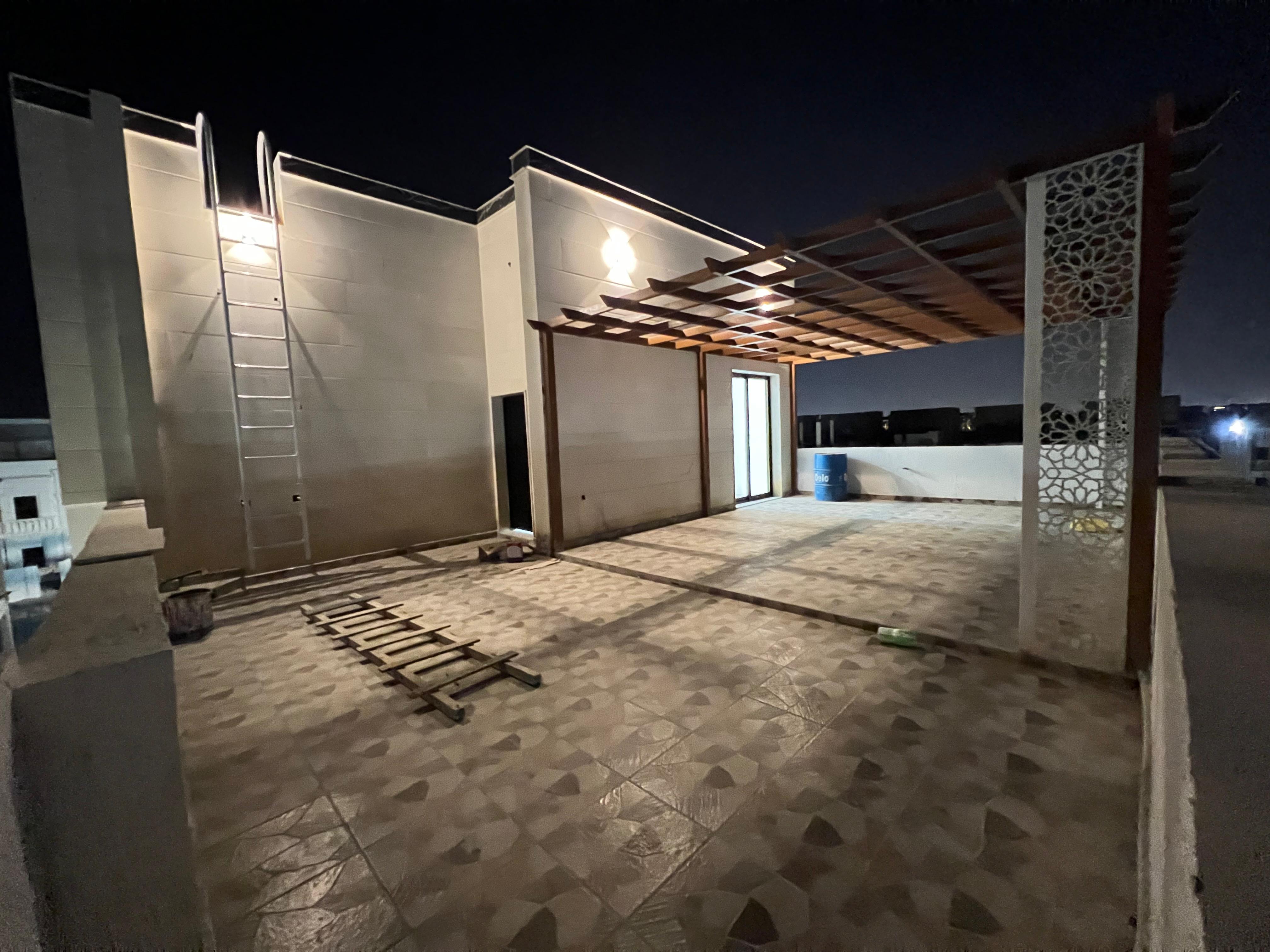 Villa for sale in Al-Haliou 2 area, corner unit, including registration and ownership fees 15