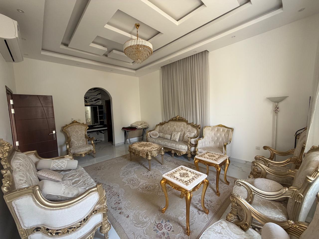 Furnished villa for sale in Al Yasmin area, including air conditioning, electricity, and water. 3