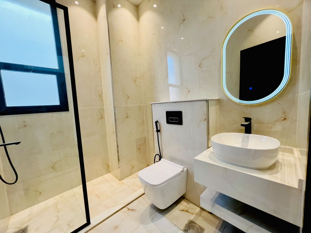 For sale: A distinctive villa in the Al-Haliou area, including registration and ownership fees and air conditioning. 9