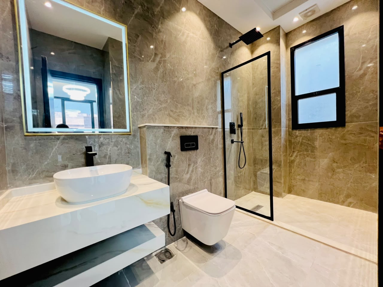 For sale: A distinctive villa in the Al-Haliou area, including registration and ownership fees and air conditioning. 15