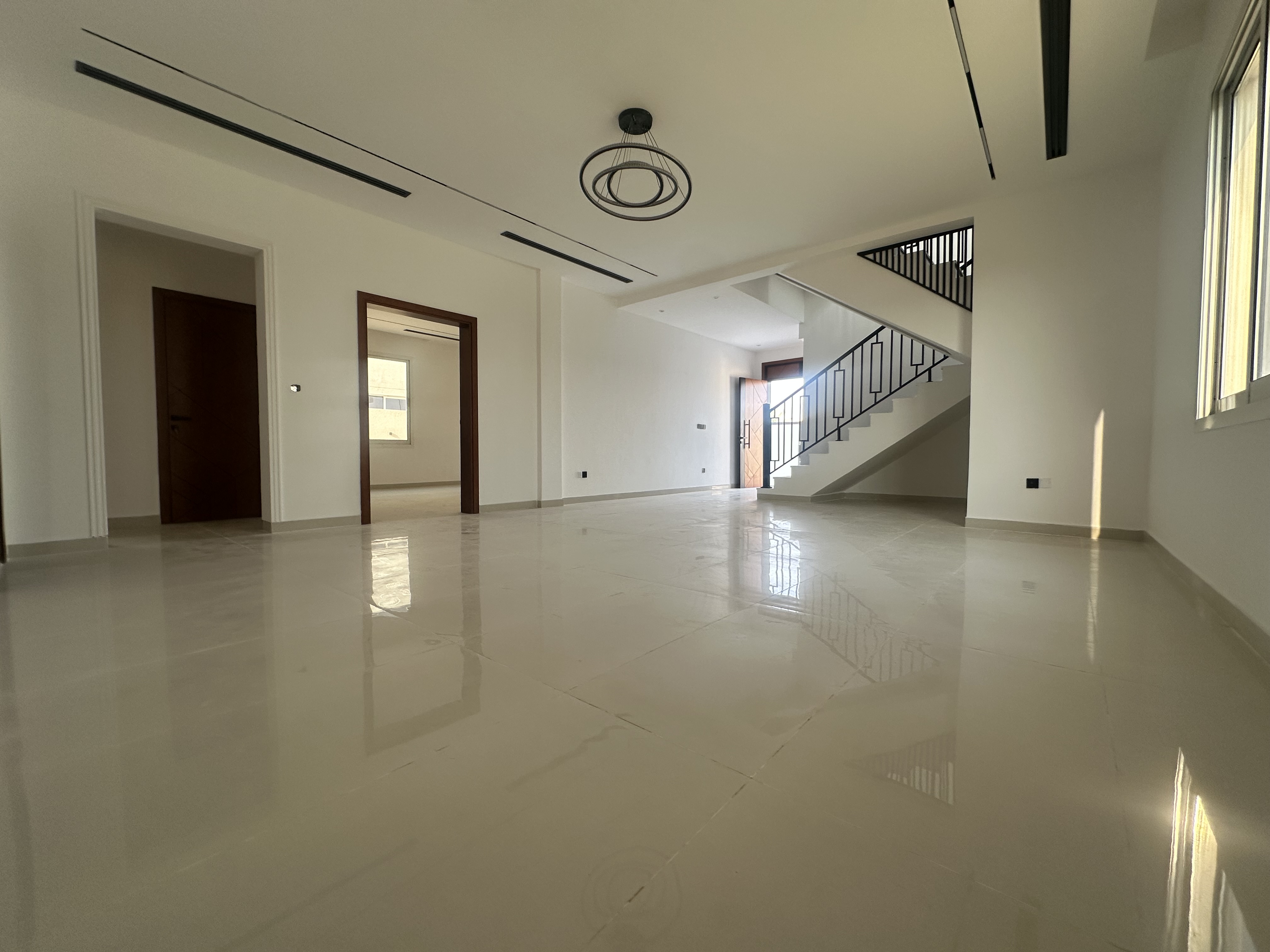 Villa for sale in Al-Raqayeb area, large area, private pool, open view 10