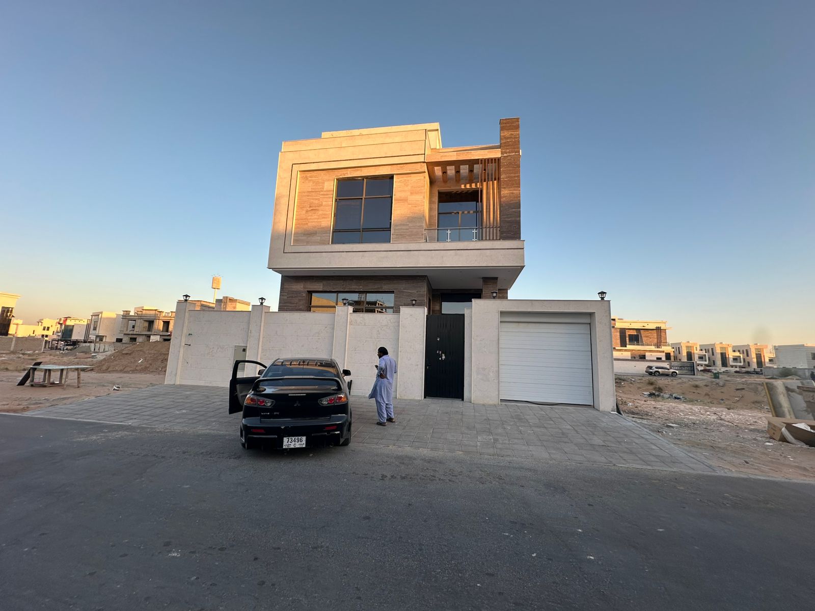 For sale: Luxurious modern villa in Al Yasmin area