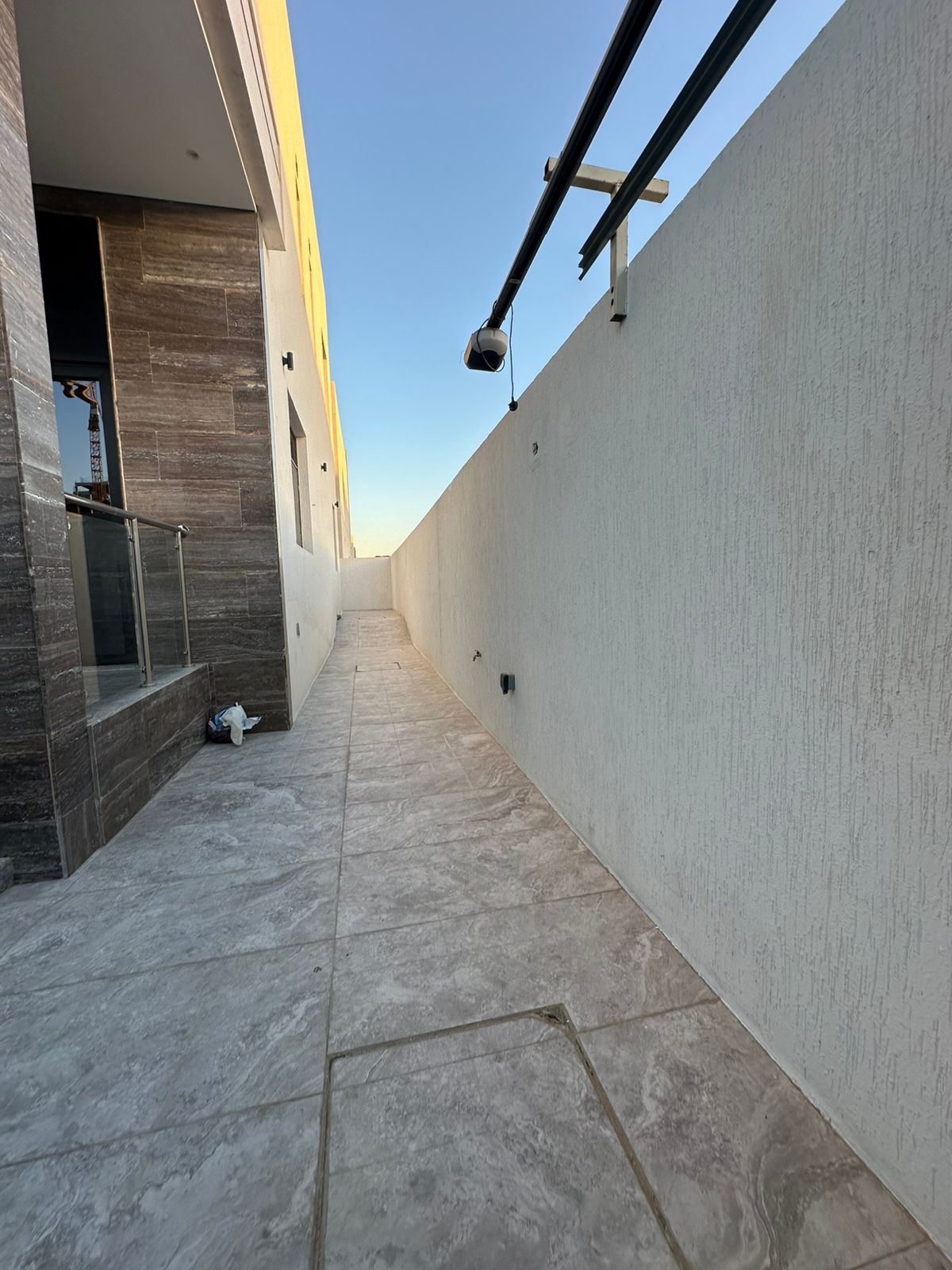 For sale: Luxurious modern villa in Al Yasmin area 3