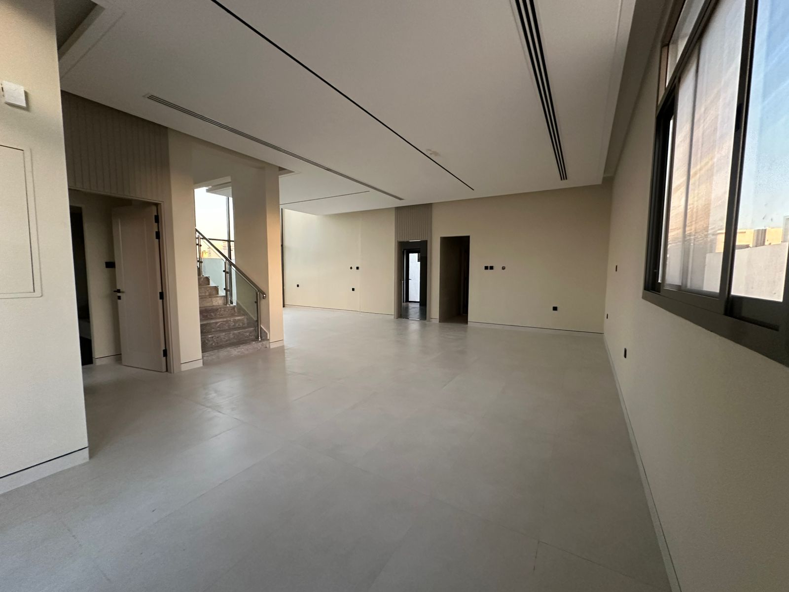 For sale: Luxurious modern villa in Al Yasmin area 5