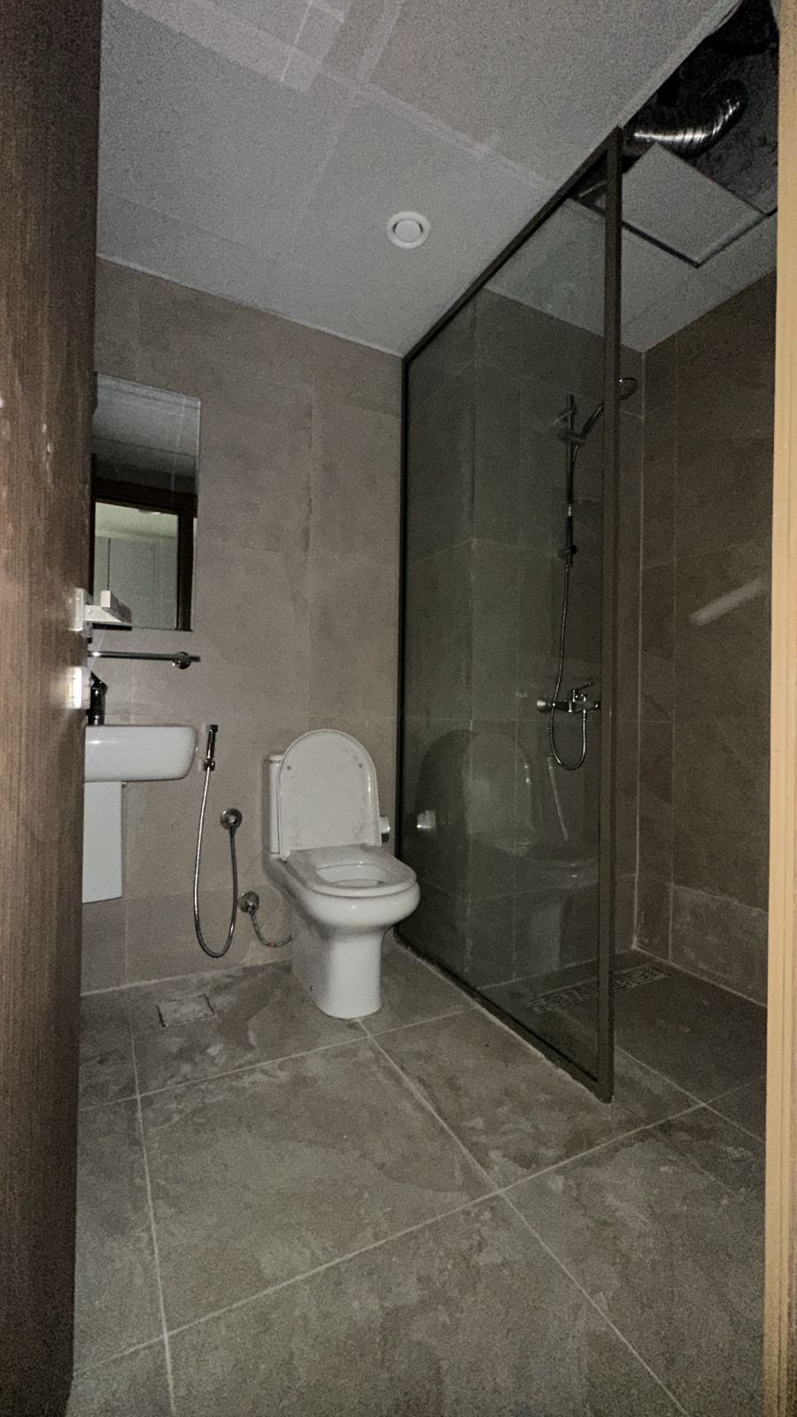 For sale: Prime studio apartment in Al Zahia area, Ajman, Kentia project with parking. 4
