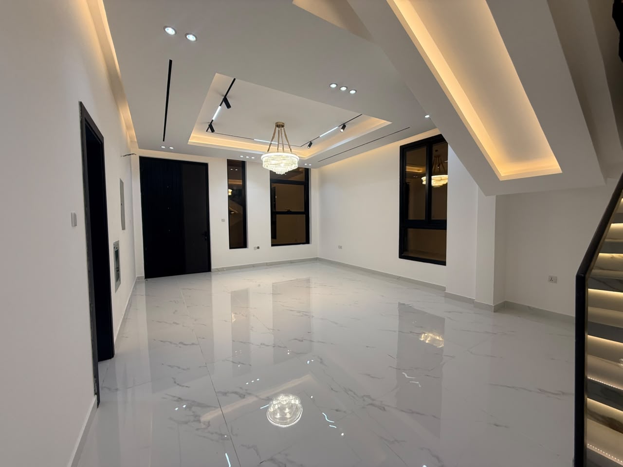 للبيع فيلا بمنطقه الحليو 2 خلف ازهي بسعر لقطه 4