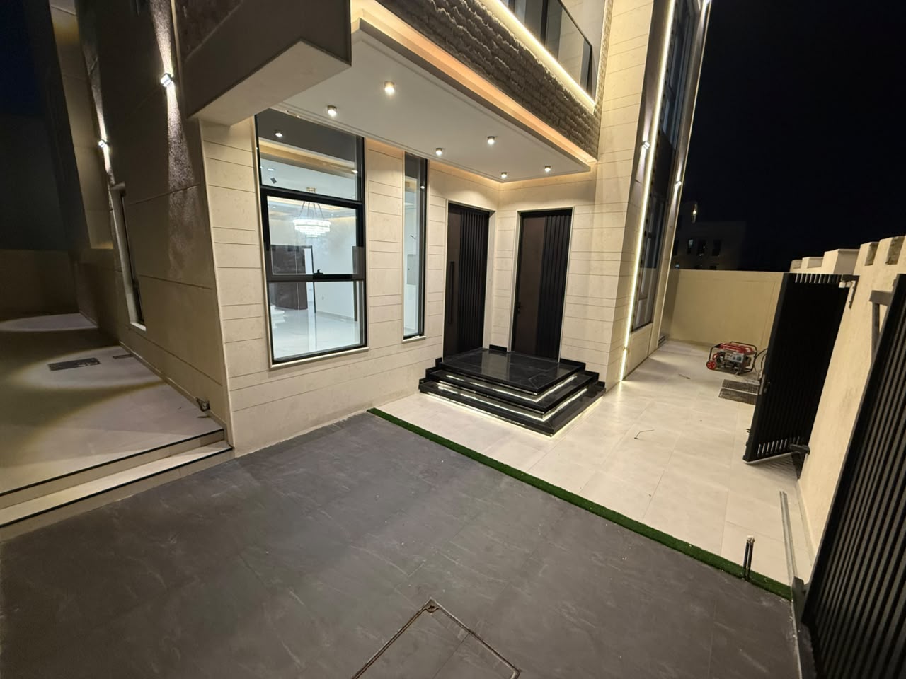 للبيع فيلا بمنطقه الحليو 2 خلف ازهي بسعر لقطه 12