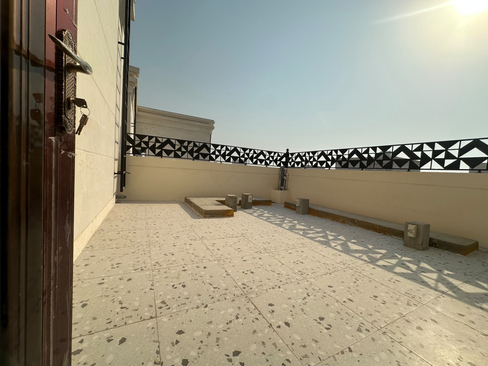 Villa for sale in Al Bahia area, corner plot on two streets, fees included 14