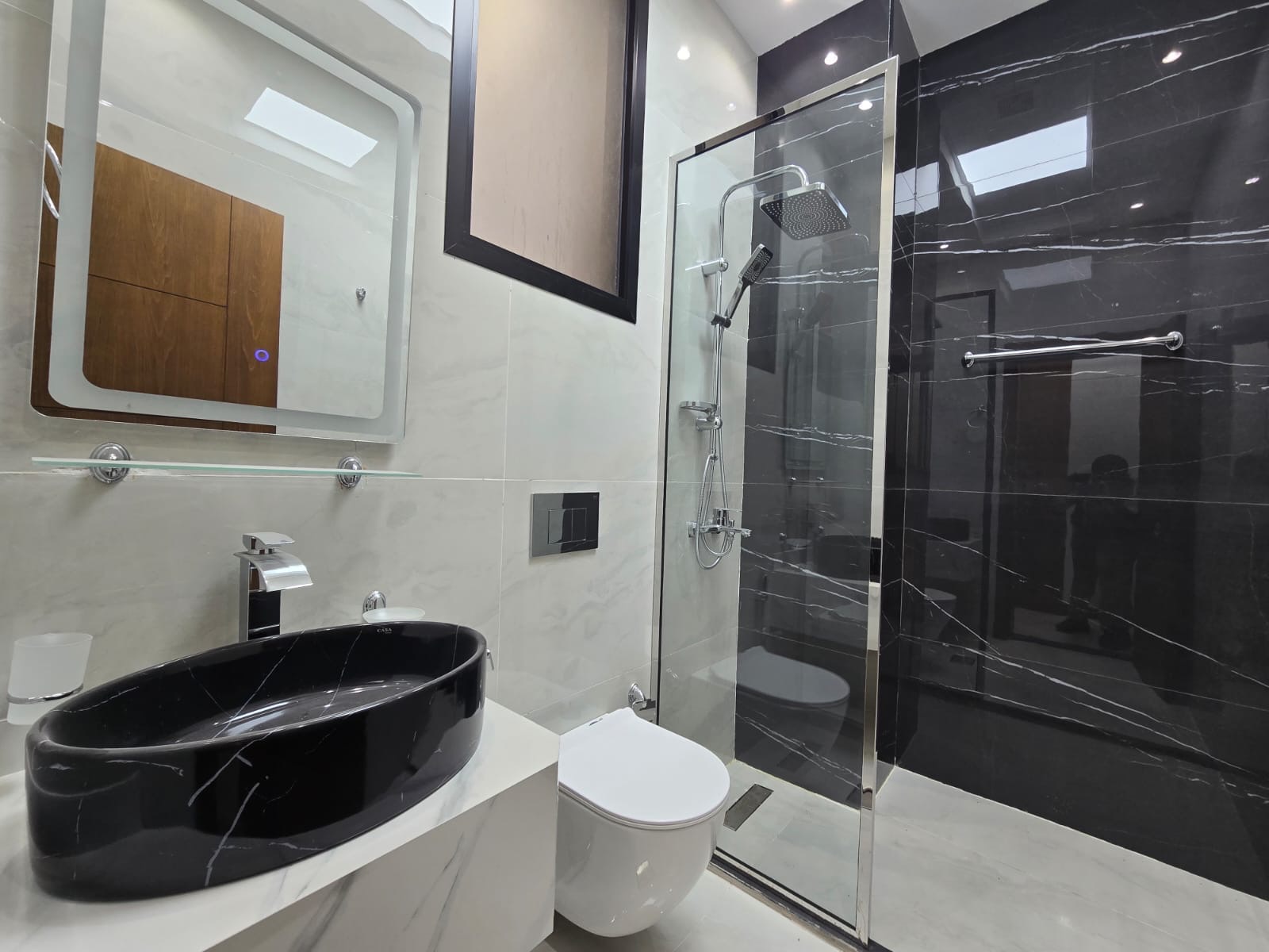 For sale: a distinctive corner villa, including registration fees, electricity, and water. 14
