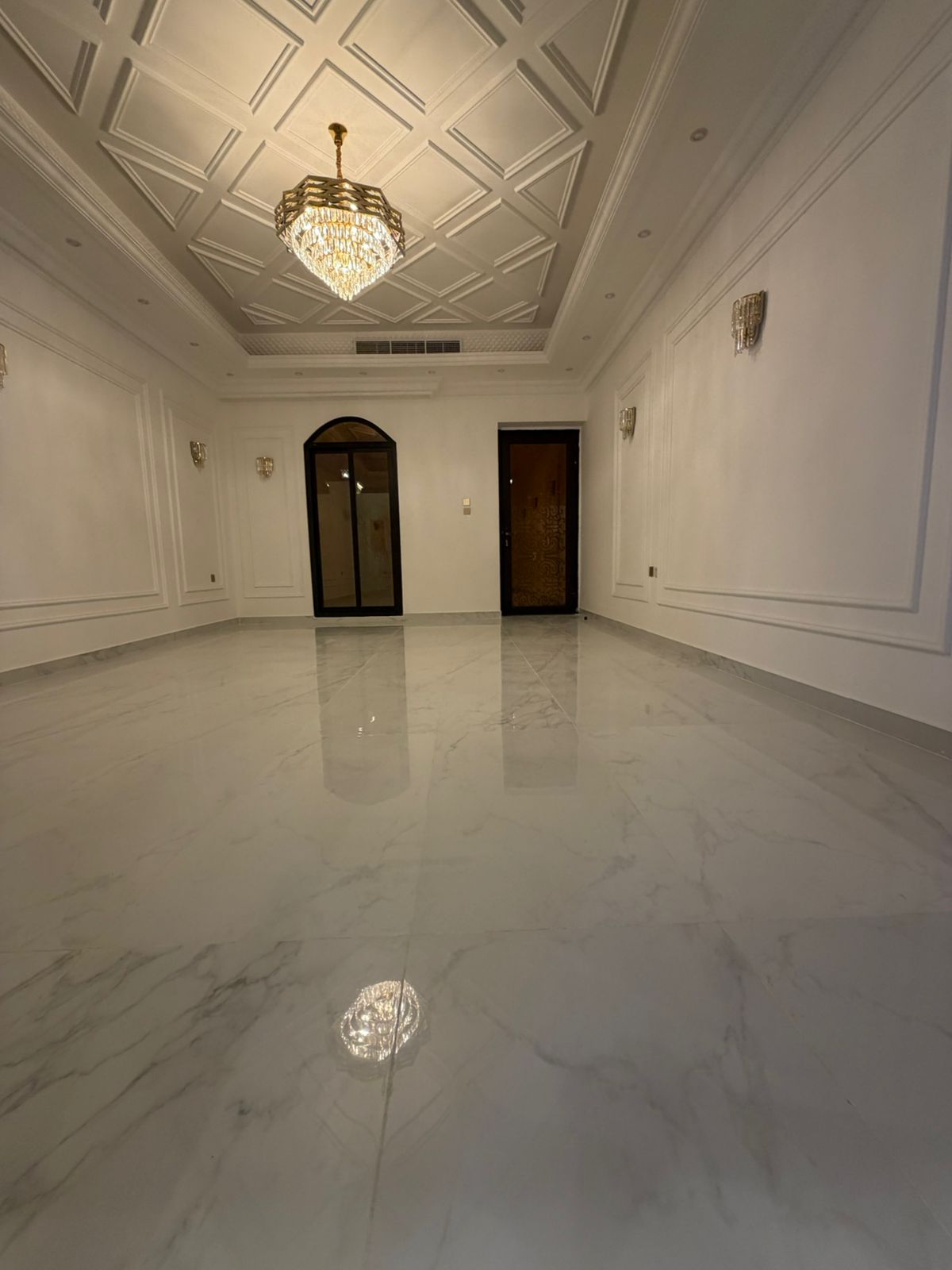 Classic villa for sale in Al-Haliyo area, registration fees included. 6