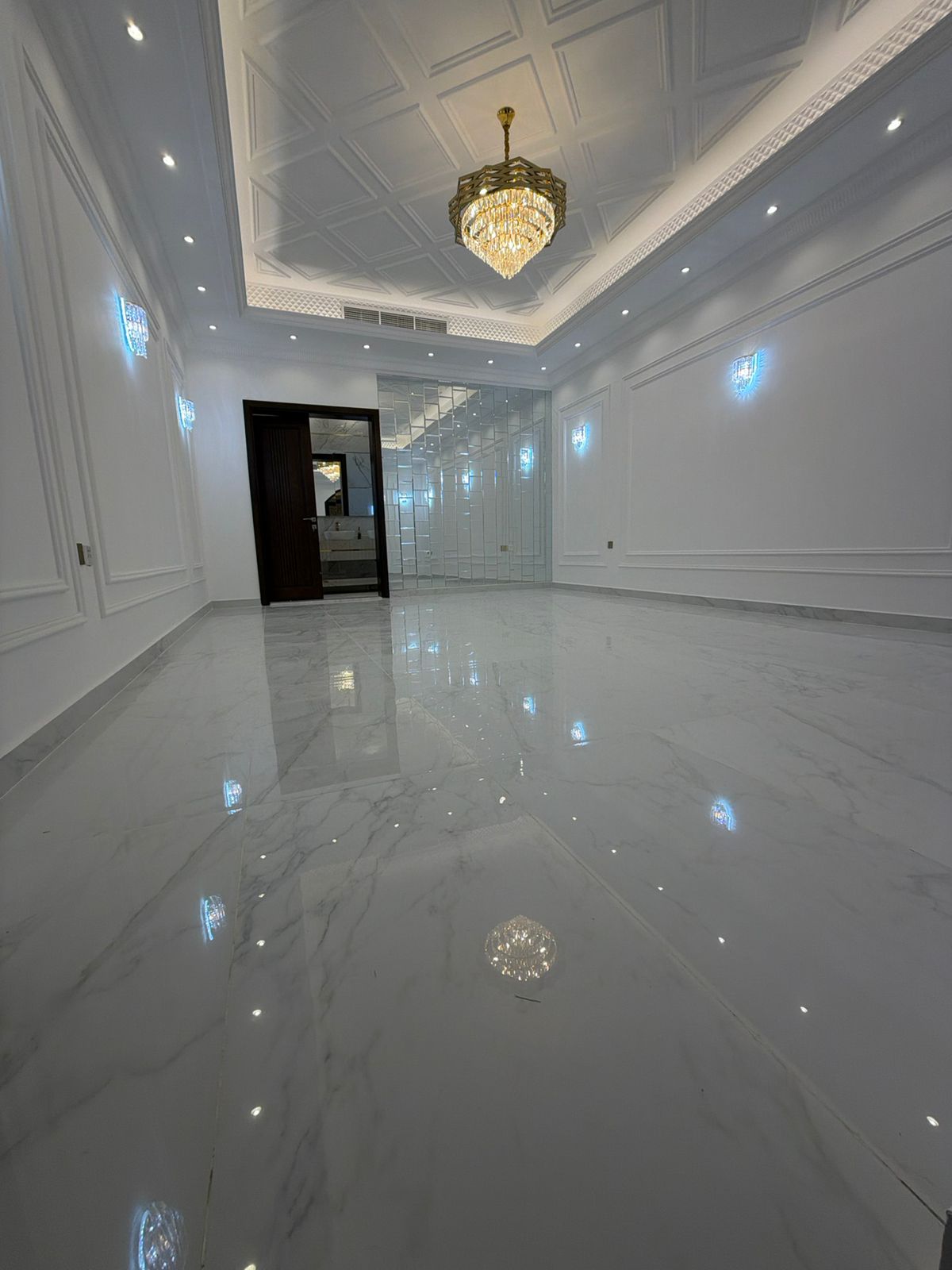 Classic villa for sale in Al-Haliyo area, registration fees included. 13