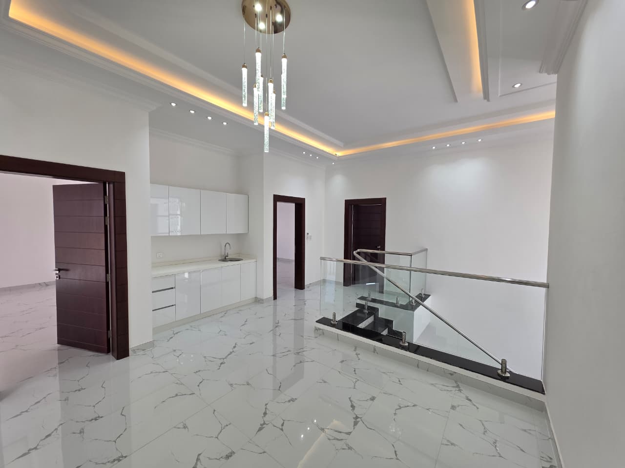 For sale: Excellent villa in Al-Amrah area, including water and electricity. 12