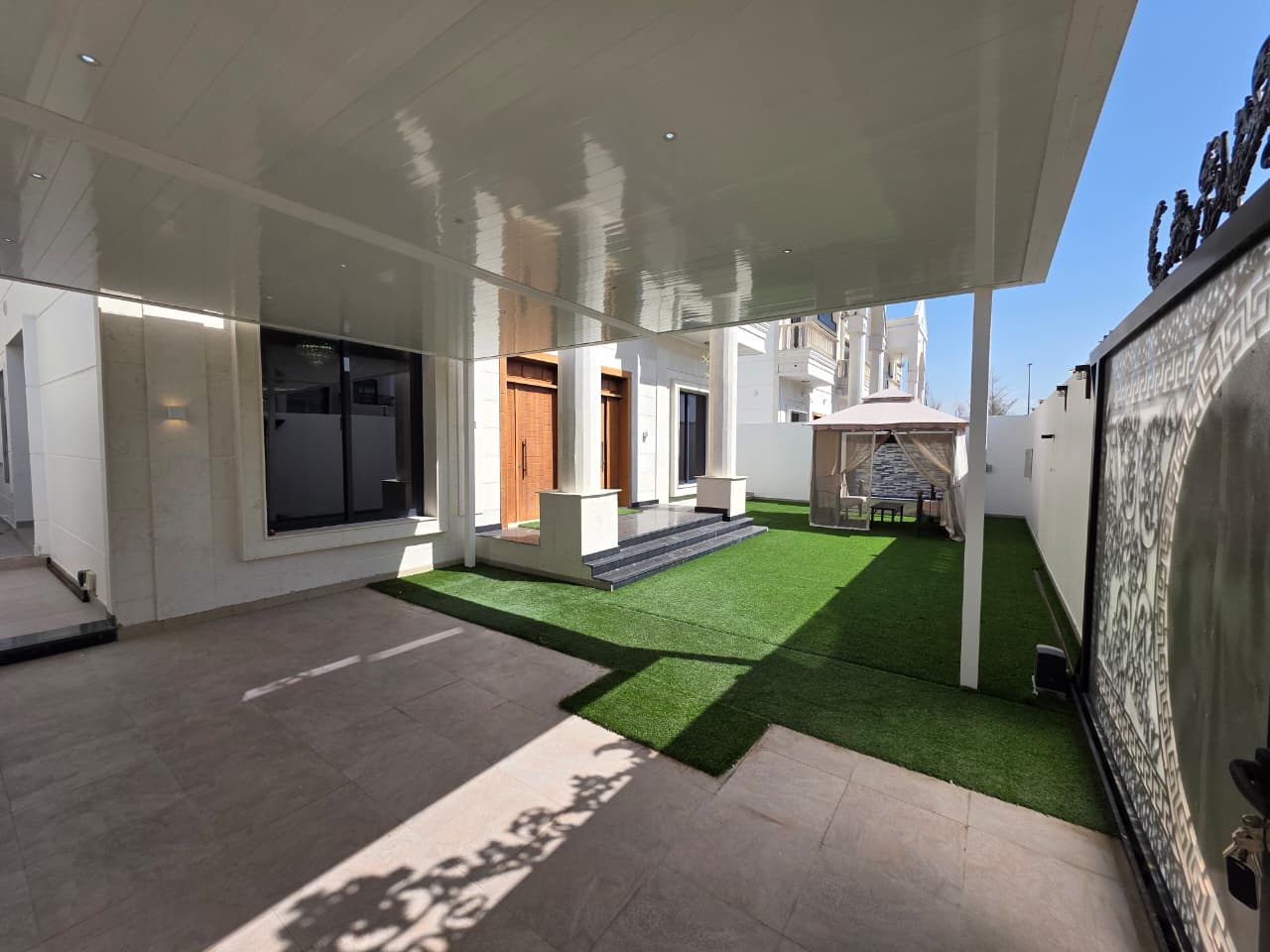 For sale: Excellent villa in Al-Amrah area, including water and electricity. 13