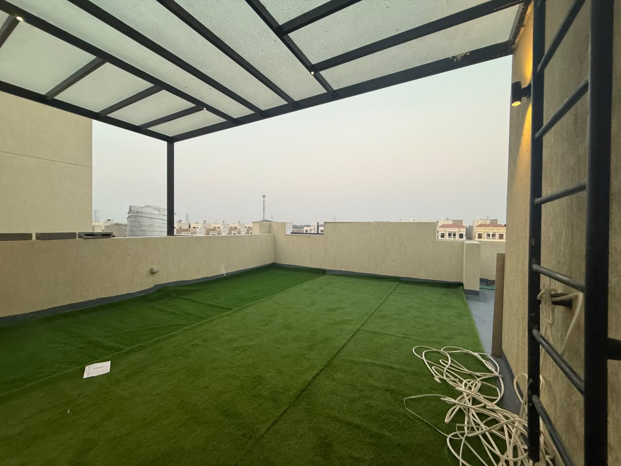 Luxury 3-story villa for sale in Al-Haliou area with central air conditioning 13
