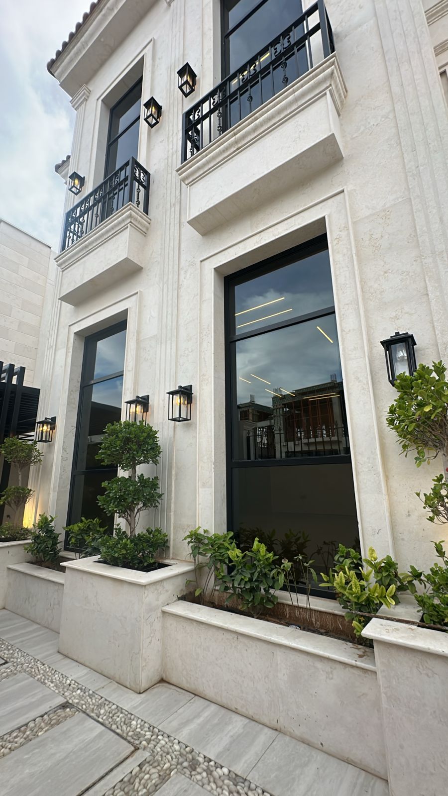 For sale: Luxurious villa with high-end finishes and a private pool, all fees included. 3