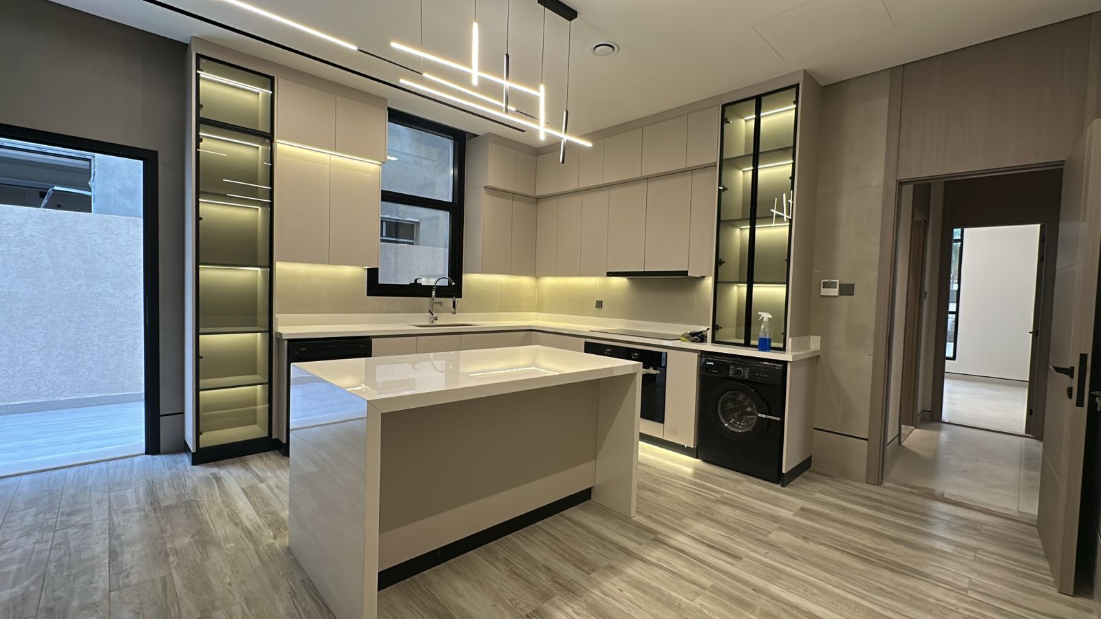 For sale: Luxurious villa with high-end finishes and a private pool, all fees included. 13