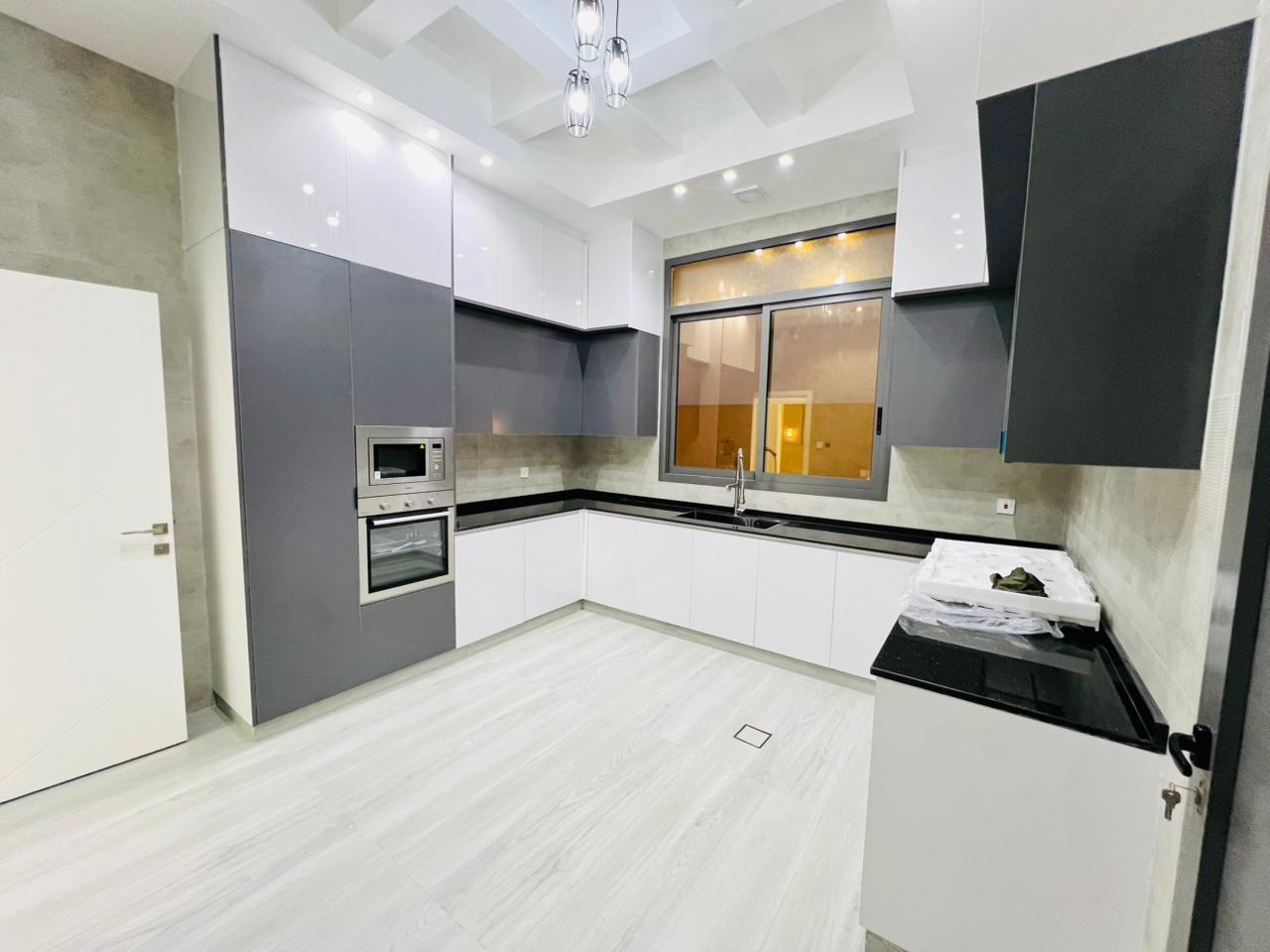 Modern villa for sale in Al-Haliyo 1 area, registration fees included 9