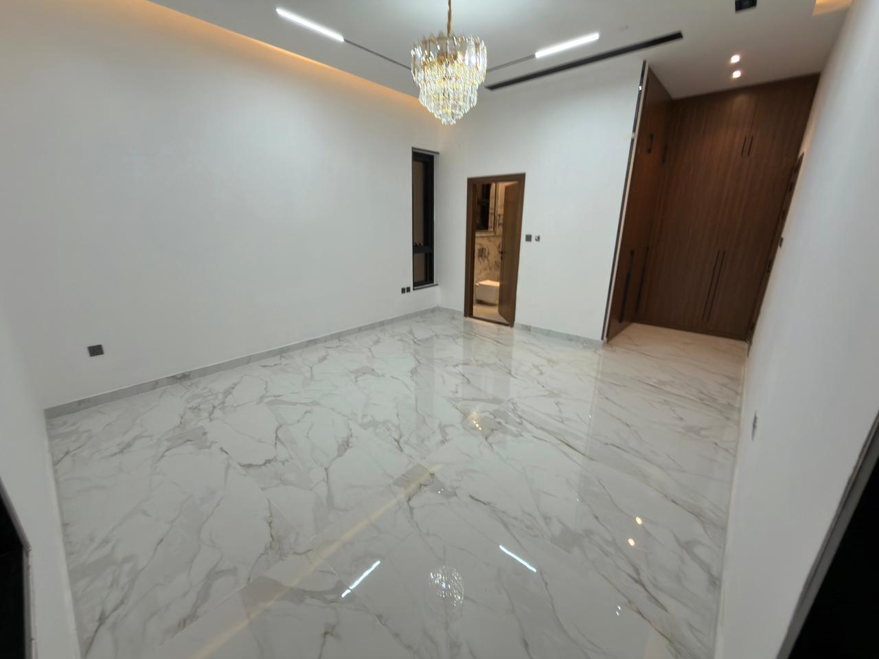 A unique opportunity to buy a villa in Al-Haliou, including registration fees and high-end finishing. 9