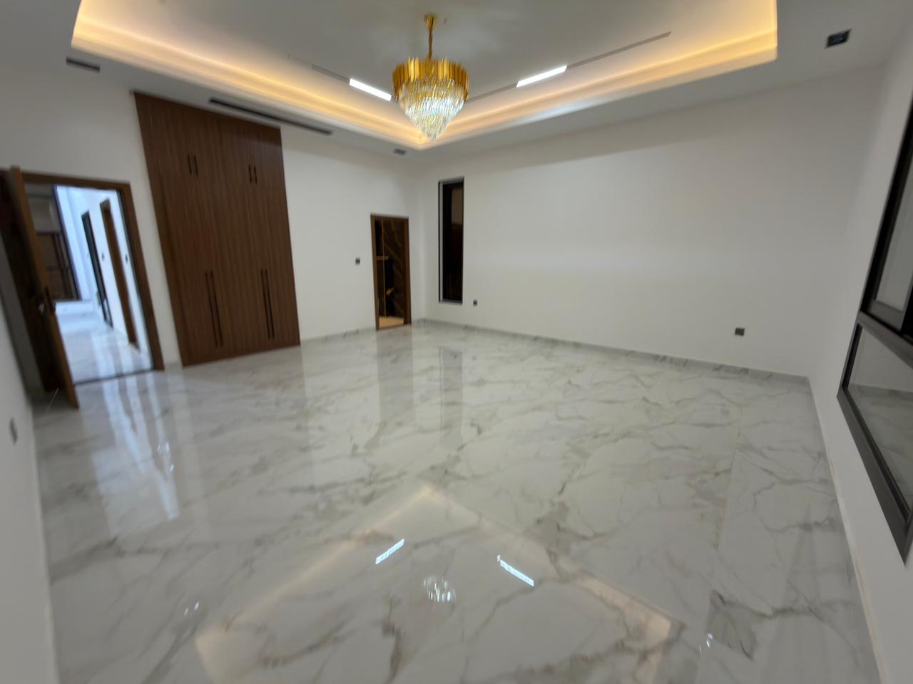 A unique opportunity to buy a villa in Al-Haliou, including registration fees and high-end finishing. 11