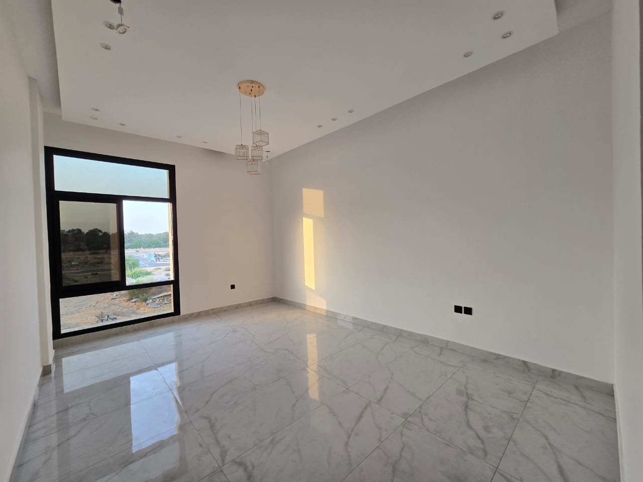 A distinctive townhouse—an exceptional deal—with all fees and air conditioning units included. 12