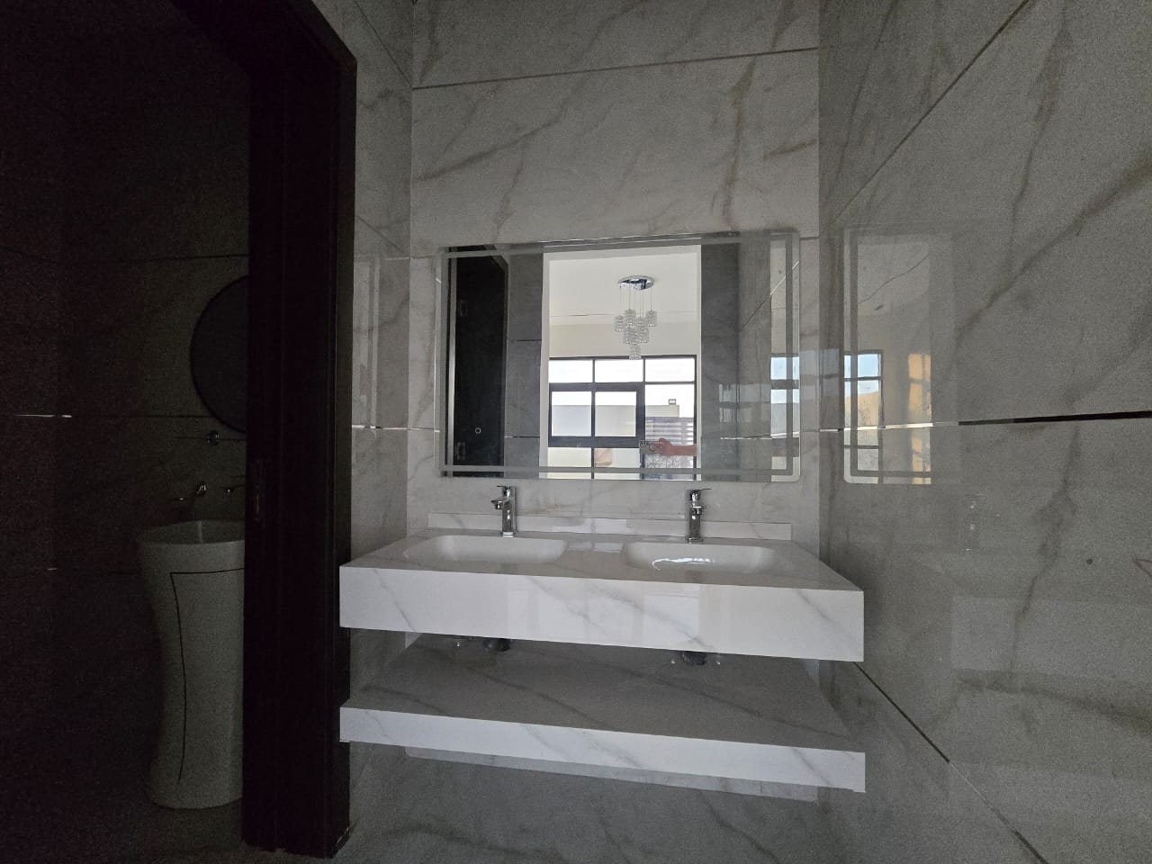 A distinctive townhouse—an exceptional deal—with all fees and air conditioning units included. 13