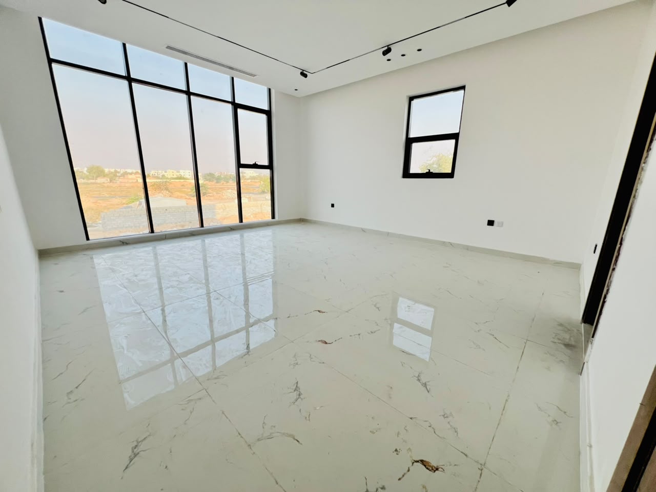 Villa for sale, corner lot, Al-Haliyo area, registration fees included 9