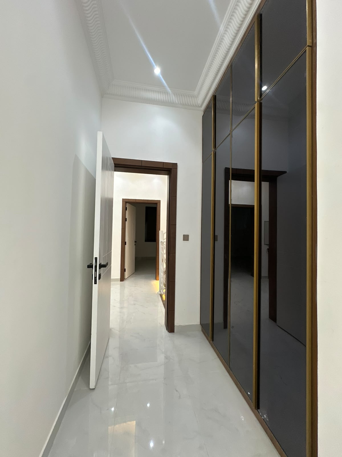 Classic villa for sale in Al-Haliyo area, registration fees included. 5