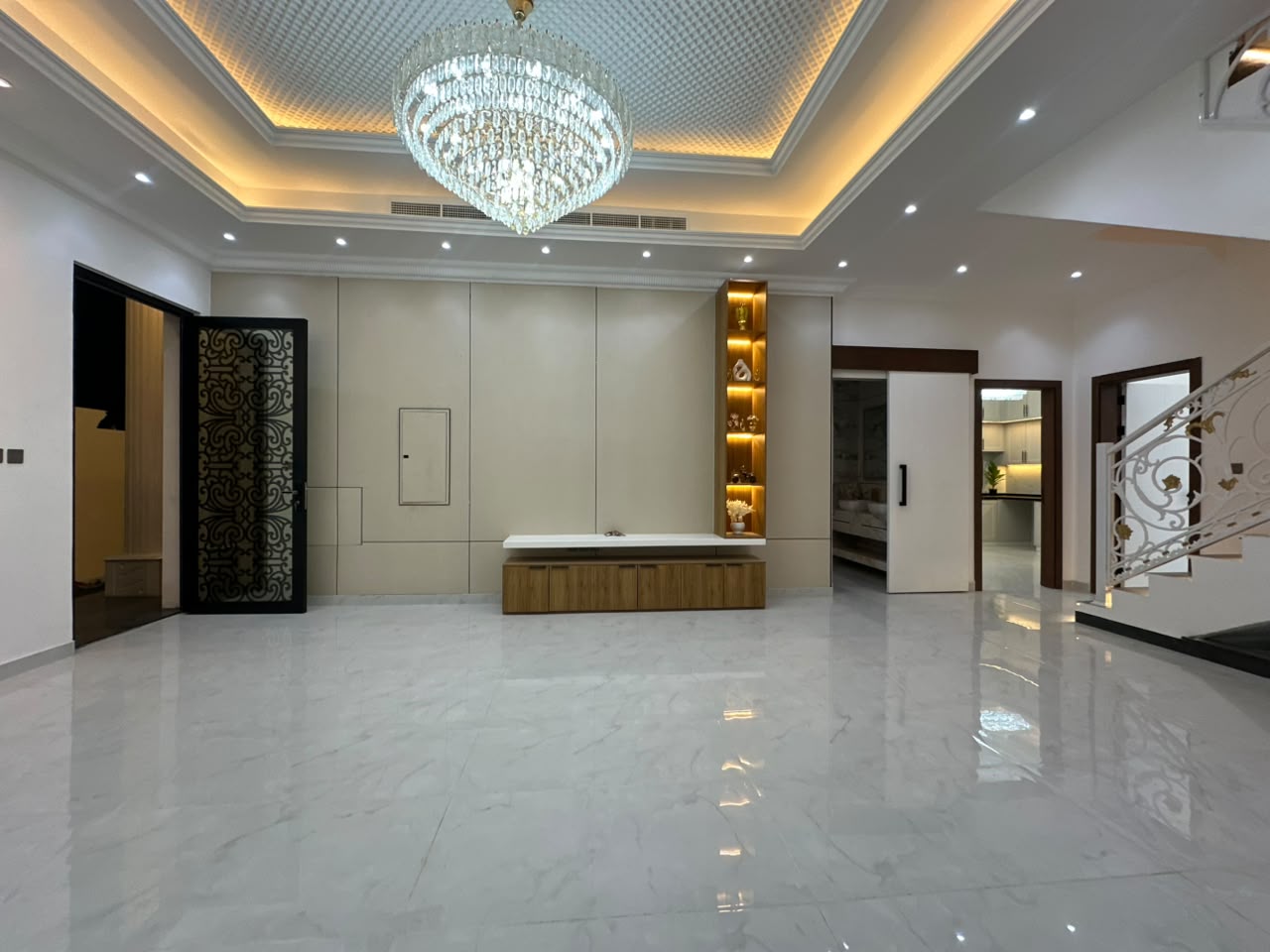 Classic villa for sale in Al-Haliyo area, registration fees included. 15