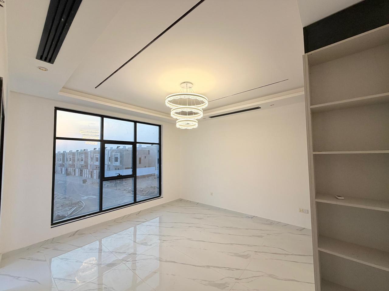 For sale: A distinctive villa with a full stone façade in the Al Helio area. 2