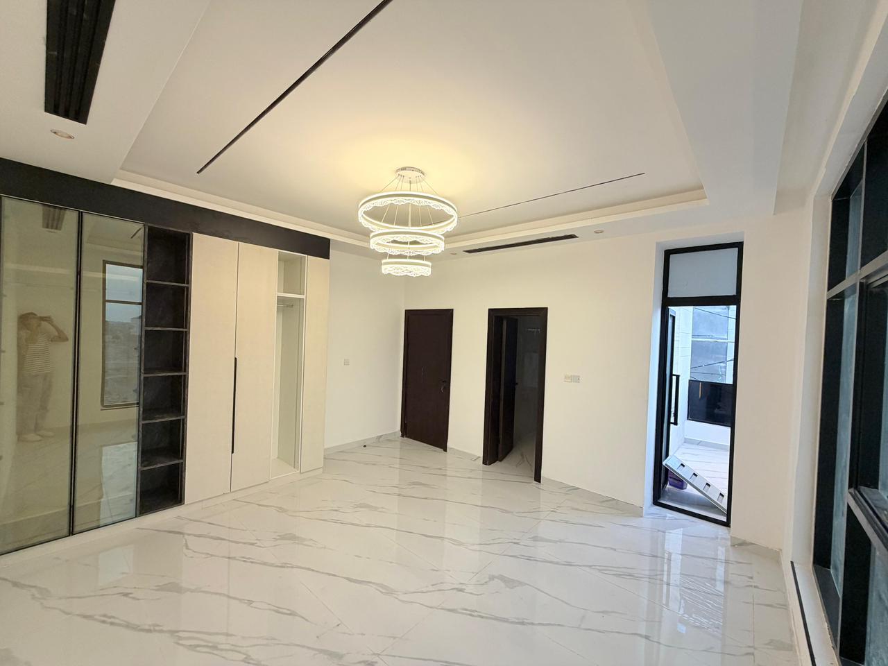For sale: A distinctive villa with a full stone façade in the Al Helio area. 6