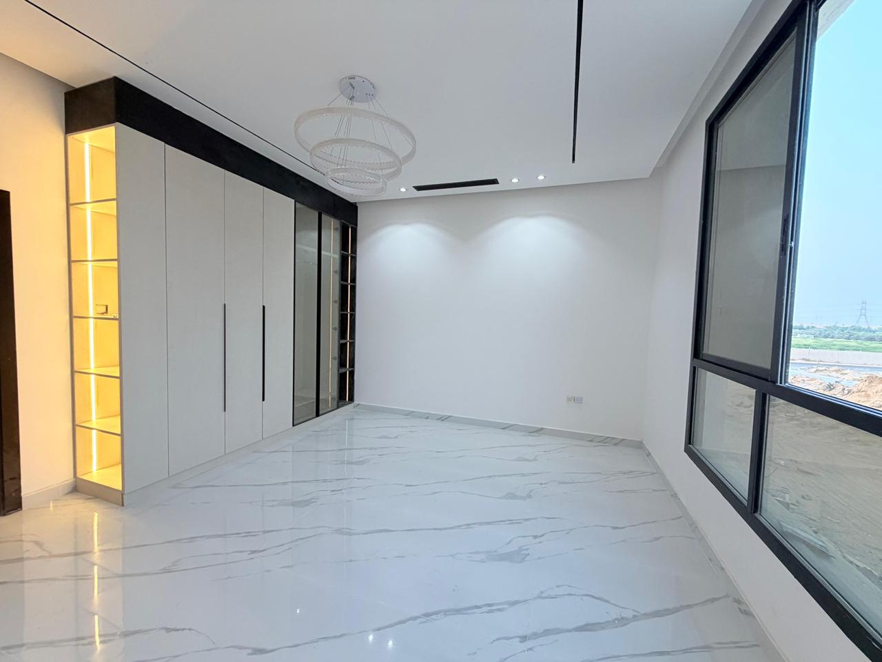 For sale: A distinctive villa with a full stone façade in the Al Helio area. 8