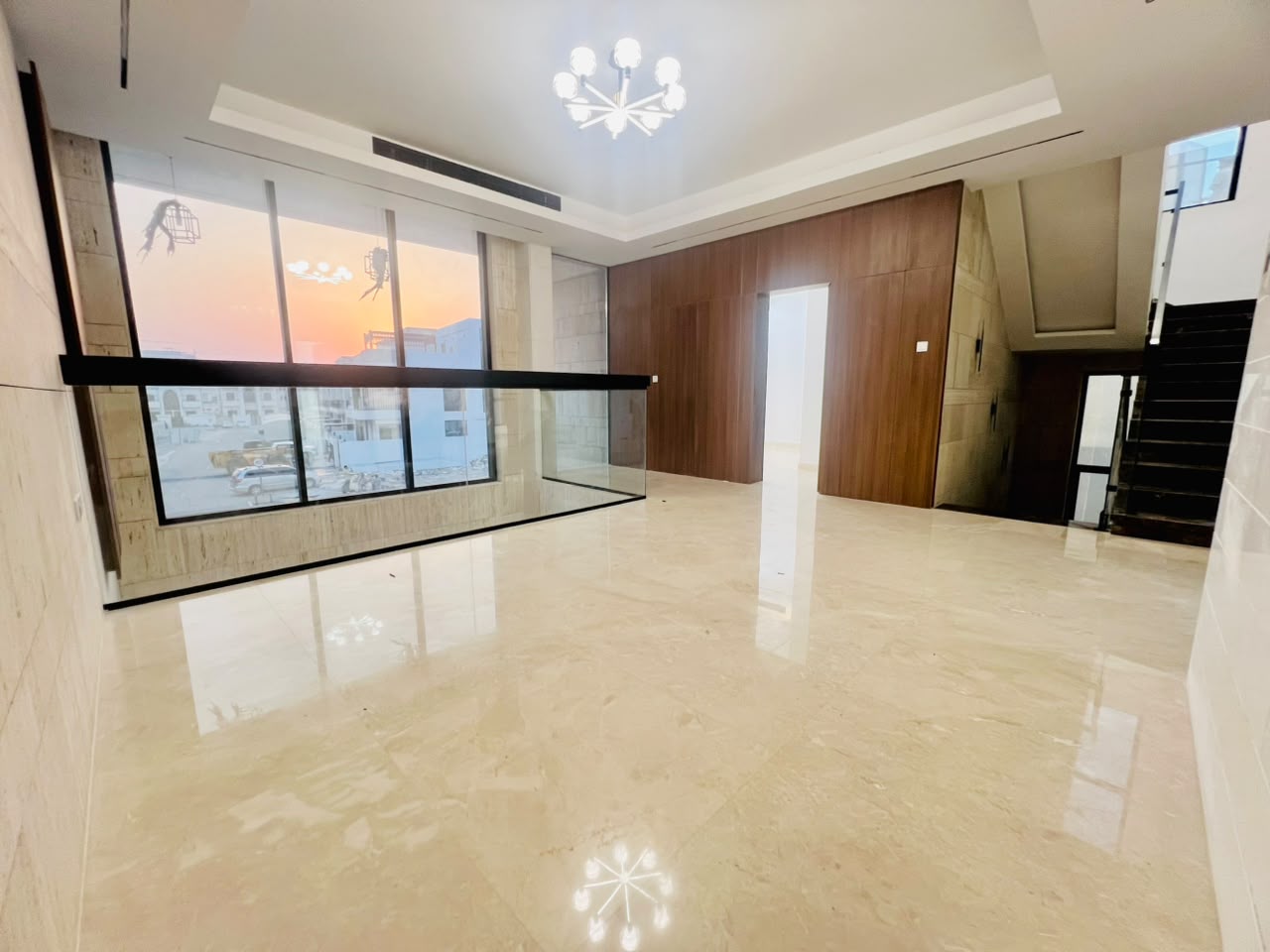 Modern villa for sale in Al-Haliou area, including central air conditioning. 3