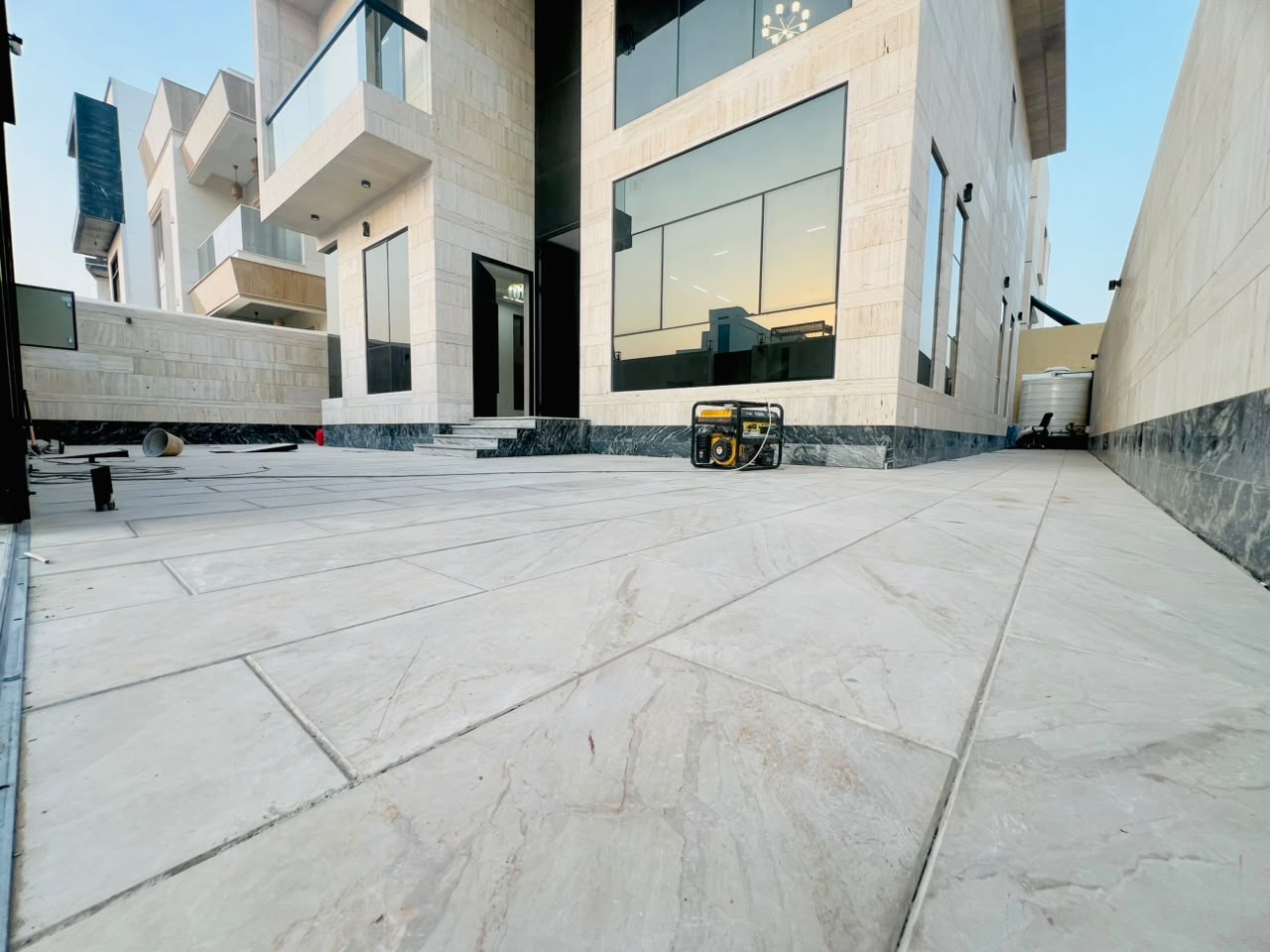 Modern villa for sale in Al-Haliou area, including central air conditioning. 13