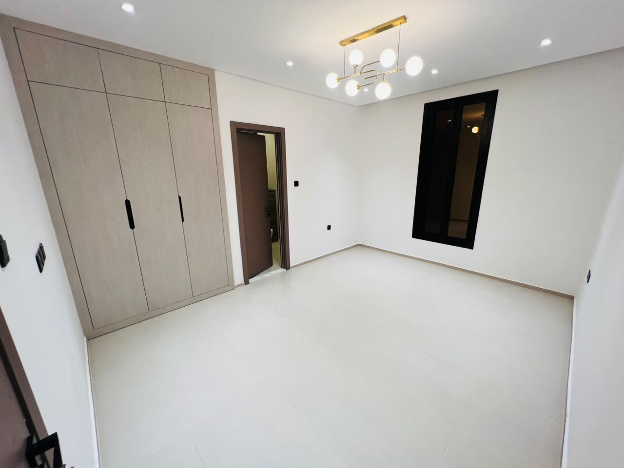 Villa for sale in Al-Haliyo area, bargain price including registration fees 9