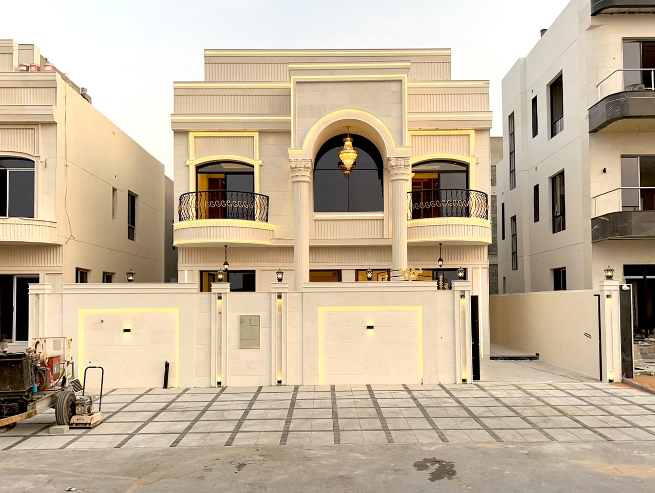 For sale: Classic villa in Al-Haliyo 2 area, registration fees included